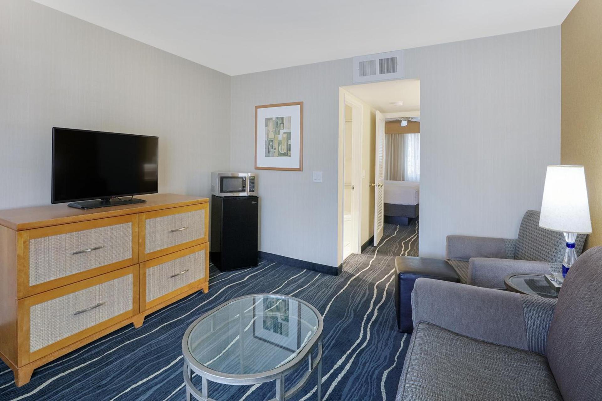 Ramada by Wyndham Costa Mesa/Newport Beach photo 64
