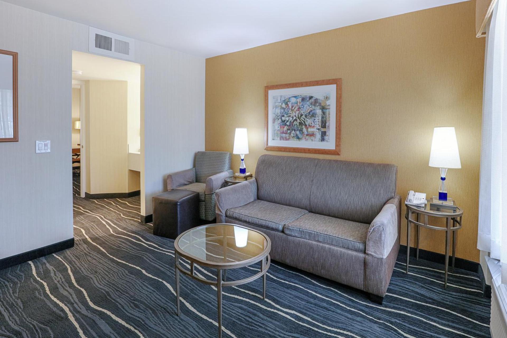 Ramada by Wyndham Costa Mesa/Newport Beach photo 62