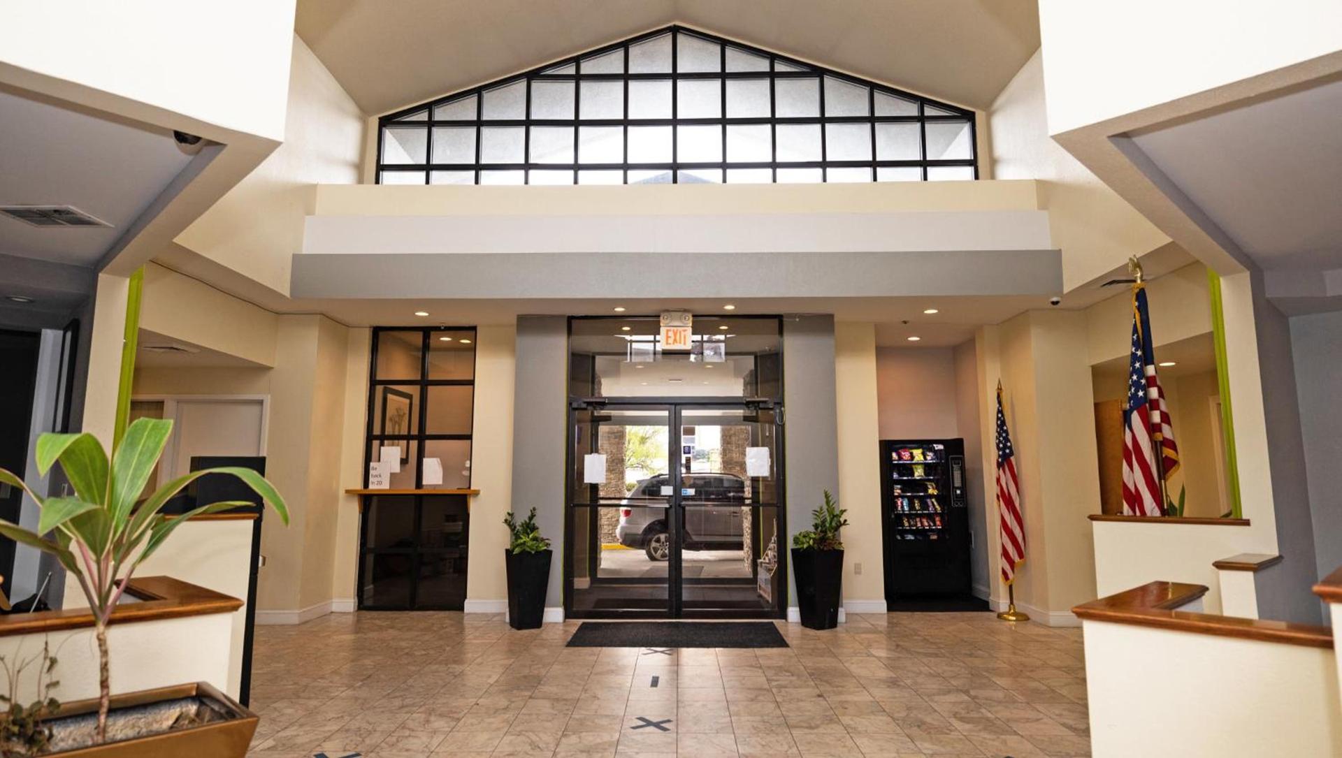 Magnuson Hotel Virginia Beach photo 13