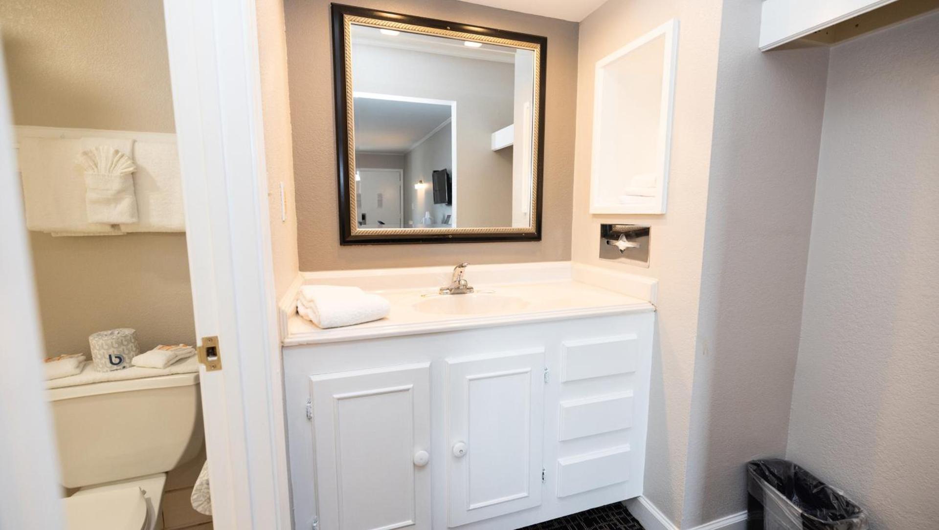 Magnuson Hotel Virginia Beach photo 46