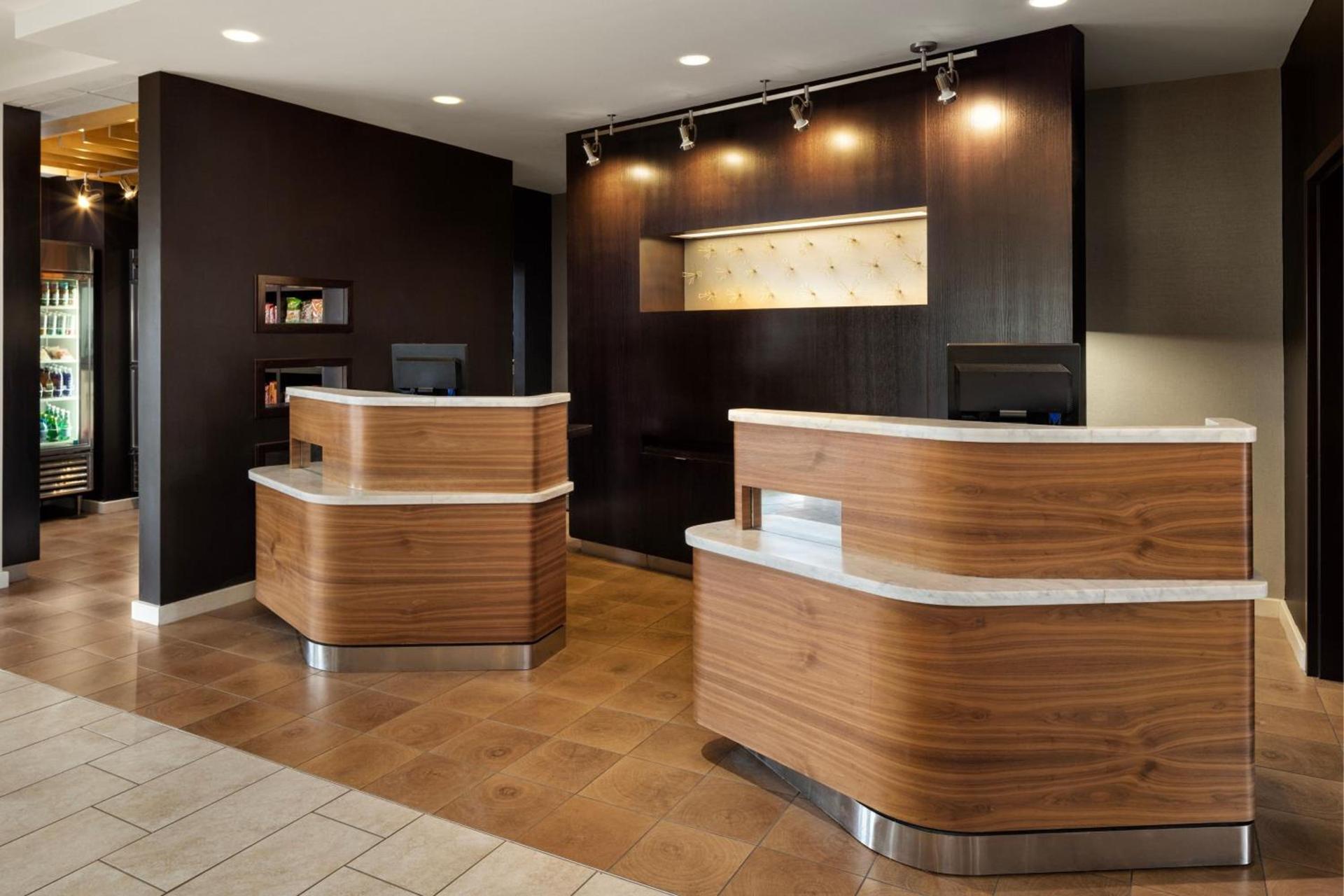 Courtyard Mankato Hotel & Event Center photo 48