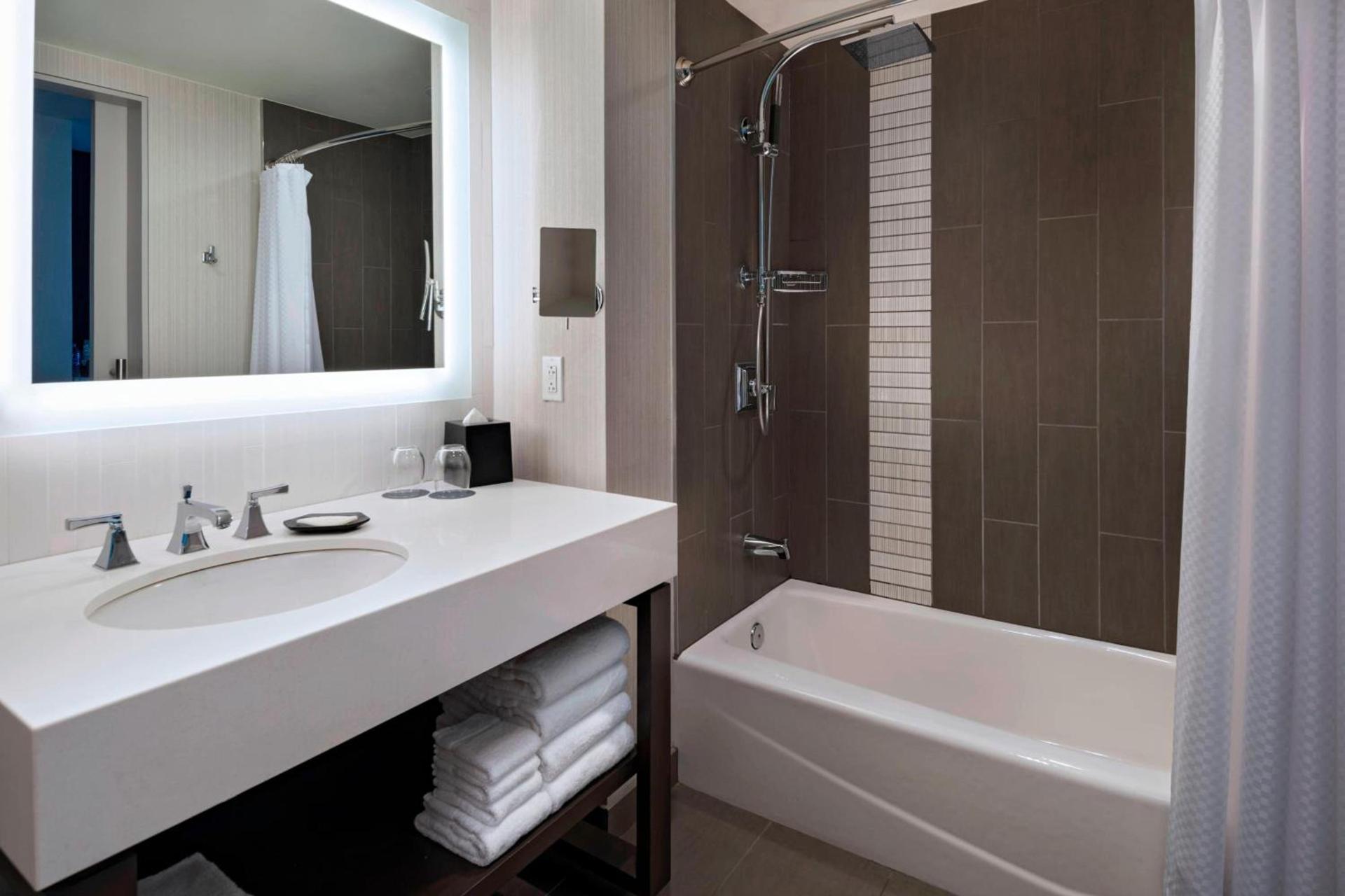 The Westin Austin Downtown photo 24