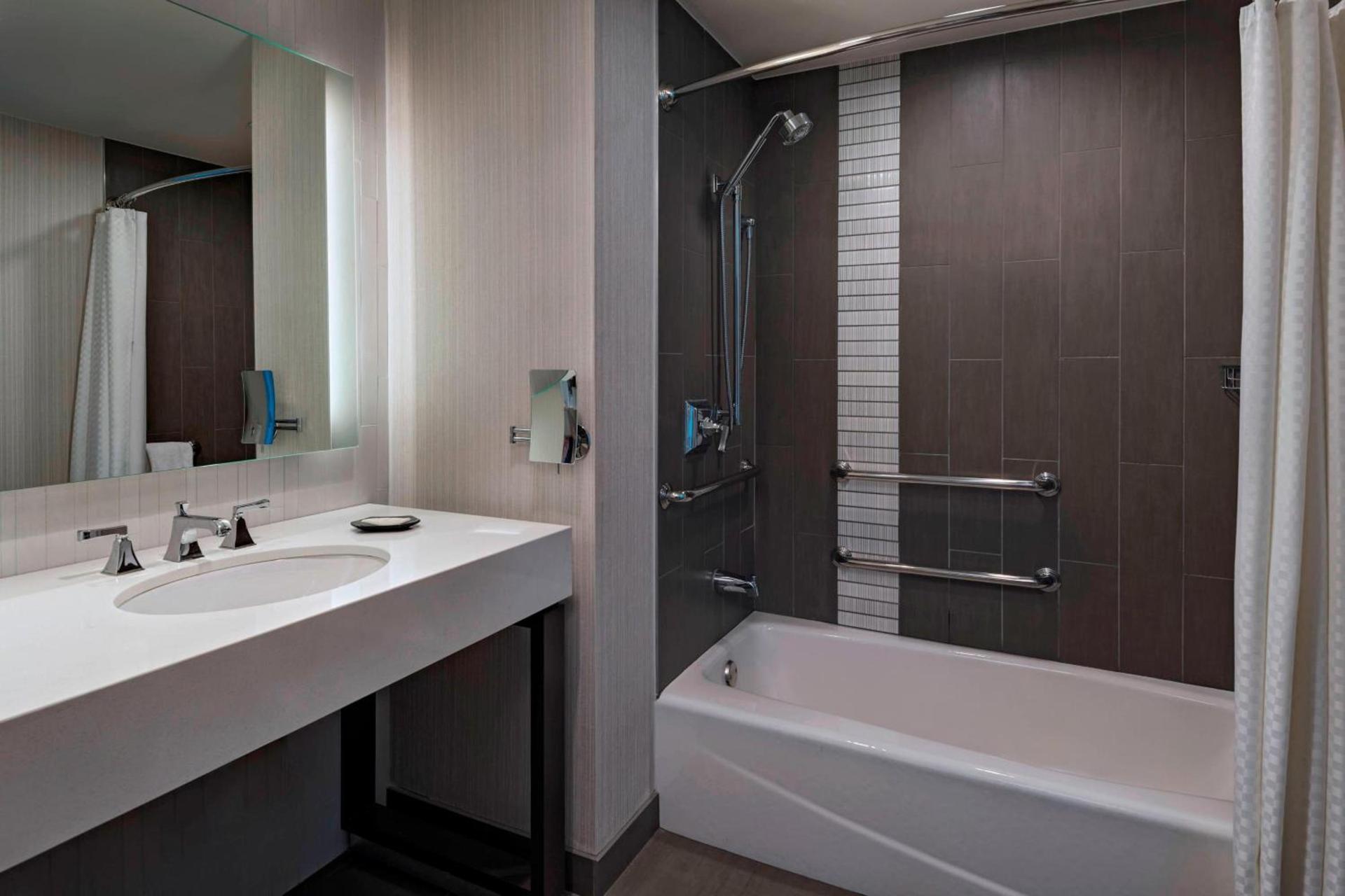 The Westin Austin Downtown photo 26