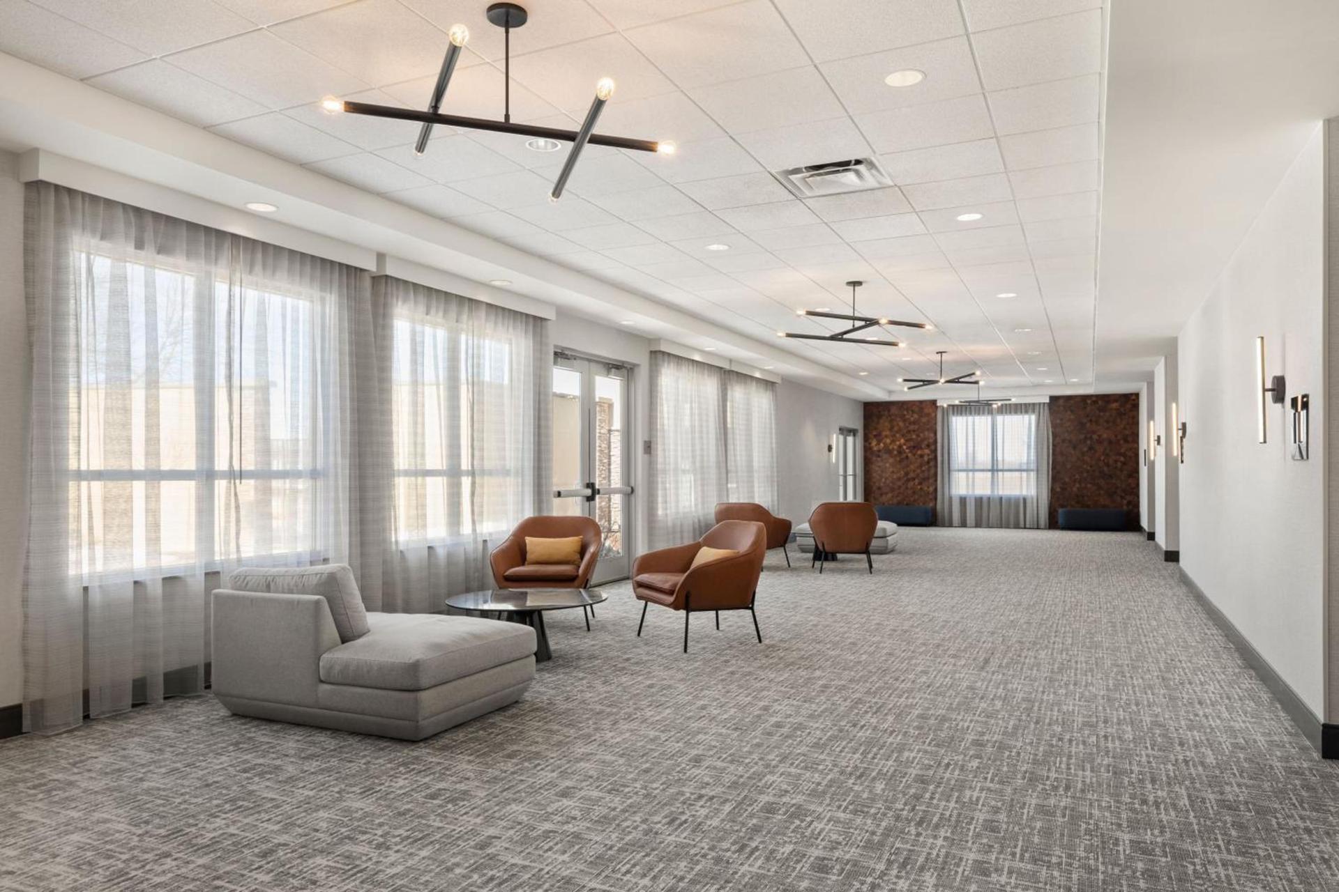 Courtyard Mankato Hotel & Event Center photo 91