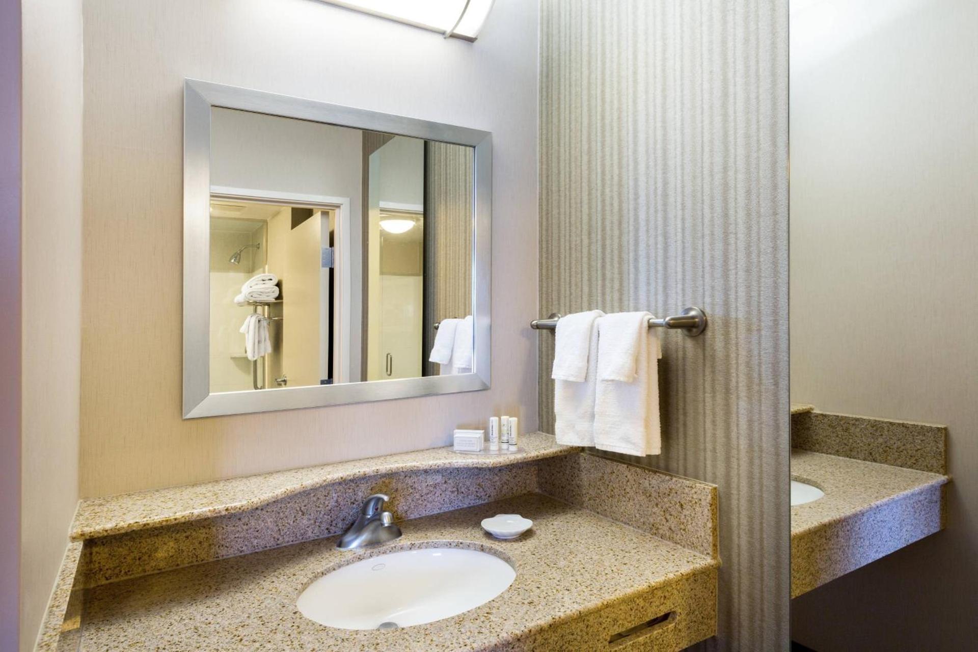 SpringHill Suites Indianapolis Fishers photo 11