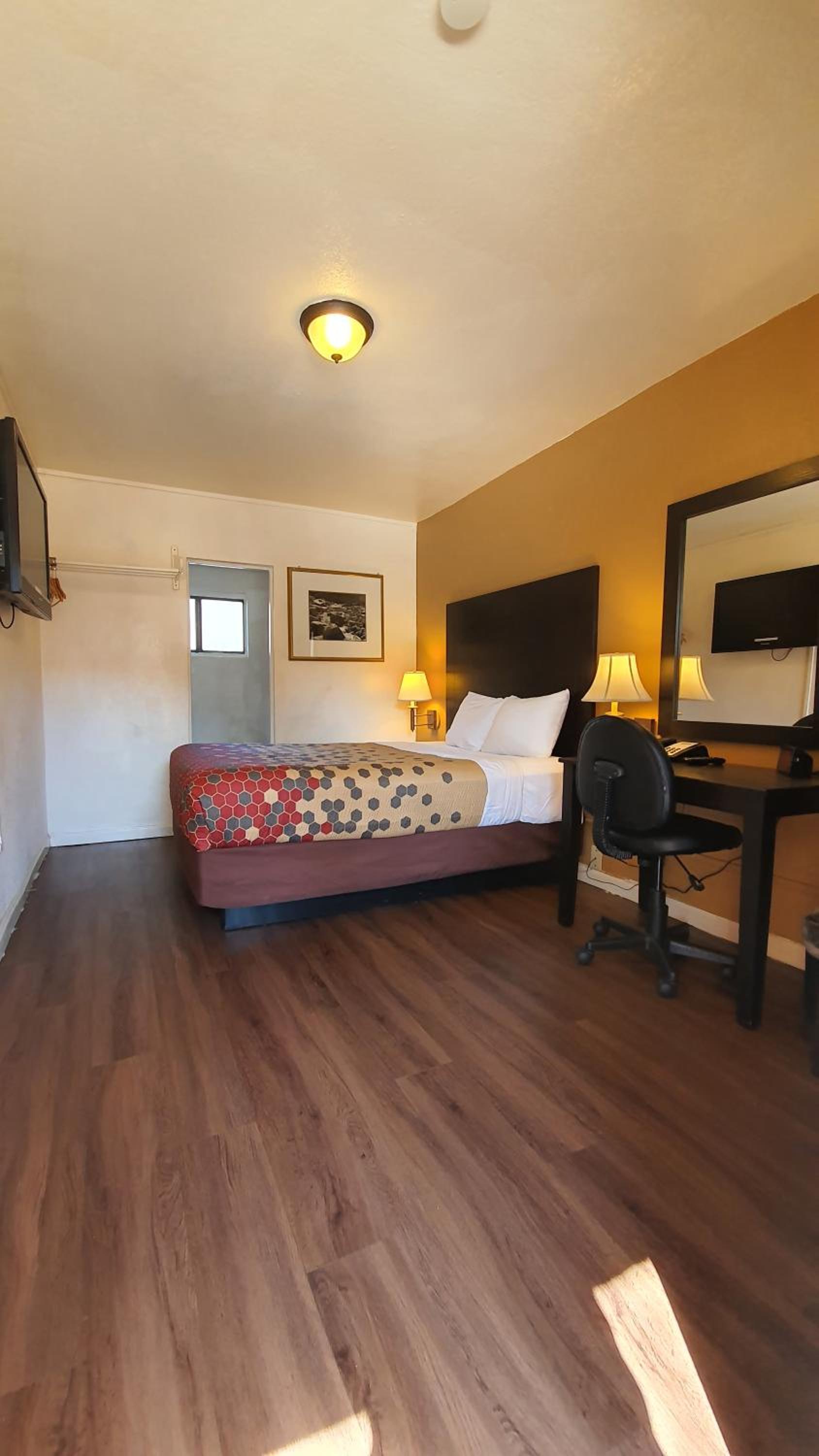 Rodeway Inn Flagstaff-Downtown photo 40
