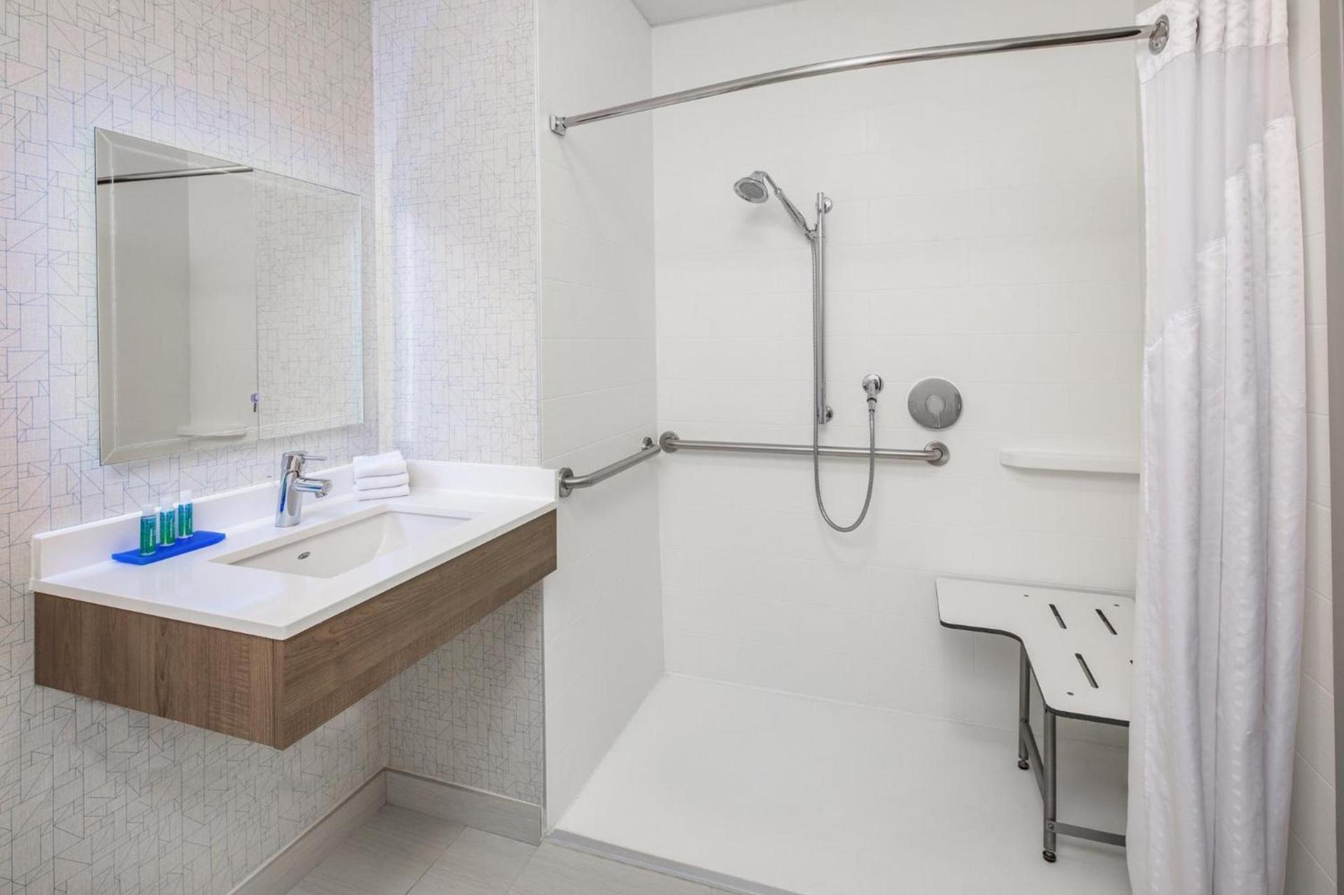 Holiday Inn Express Ontario by IHG photo 47