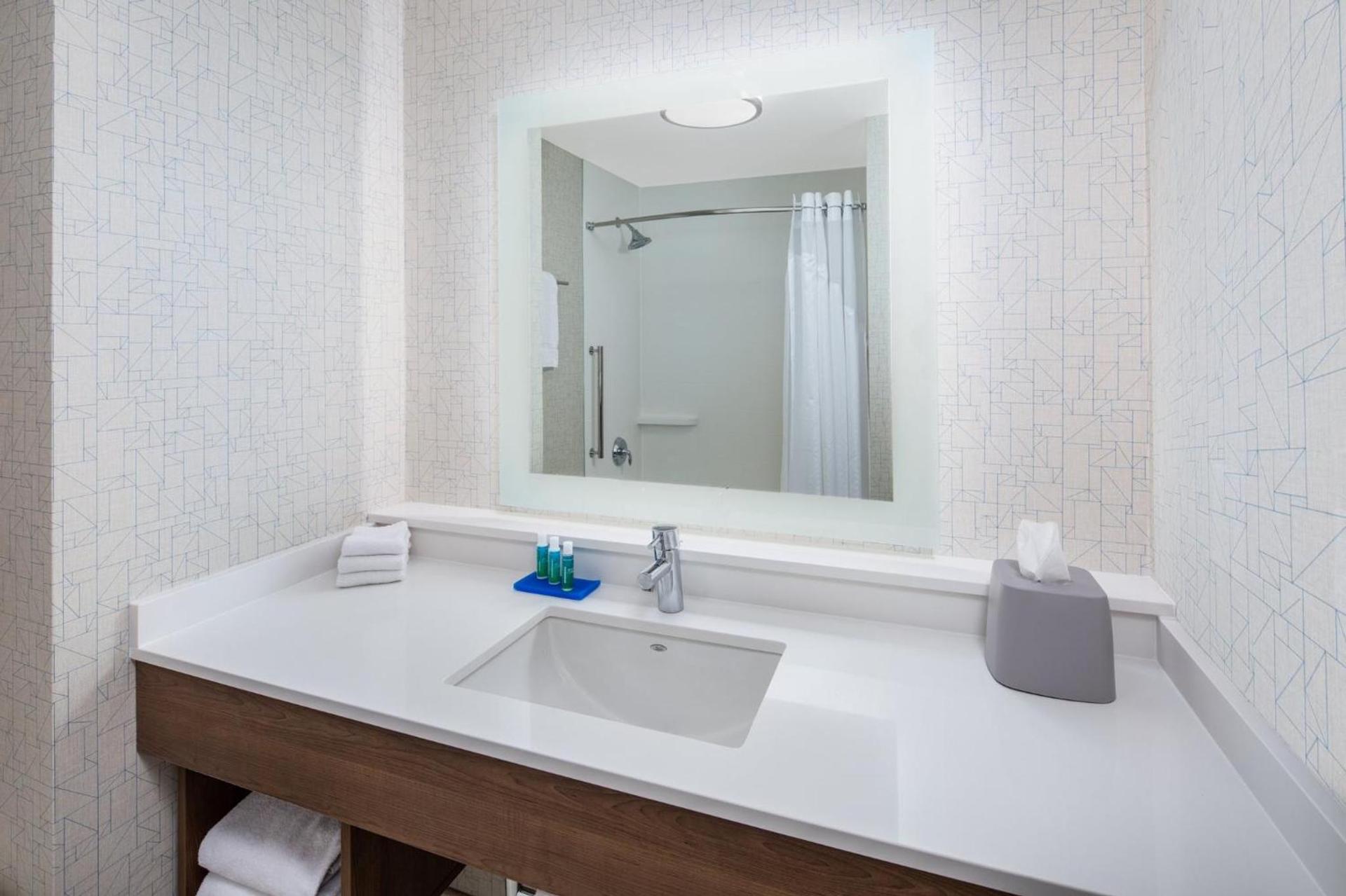 Holiday Inn Express Ontario by IHG photo 43