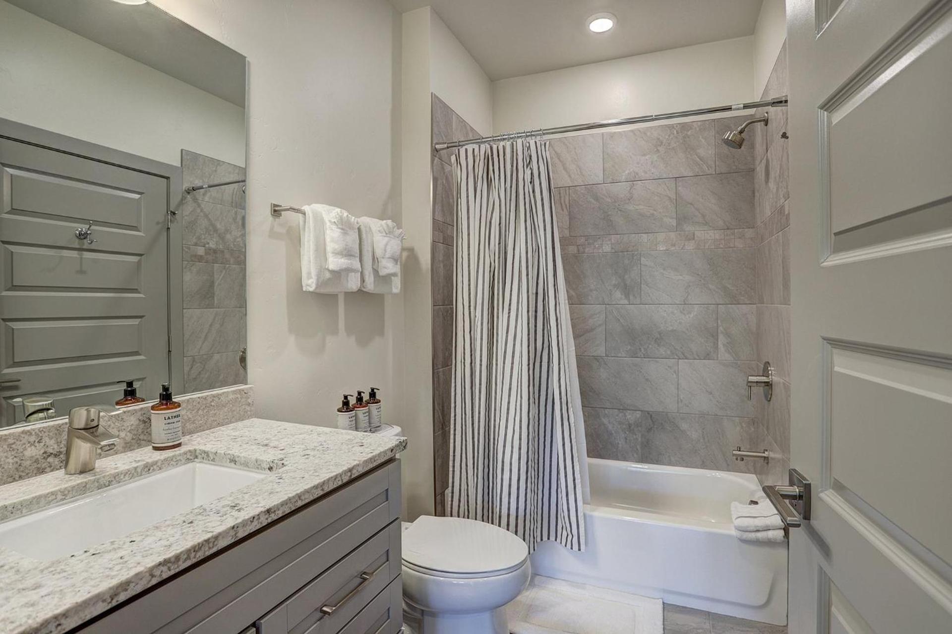 Clearwater Lofts by Vail Resorts photo 23