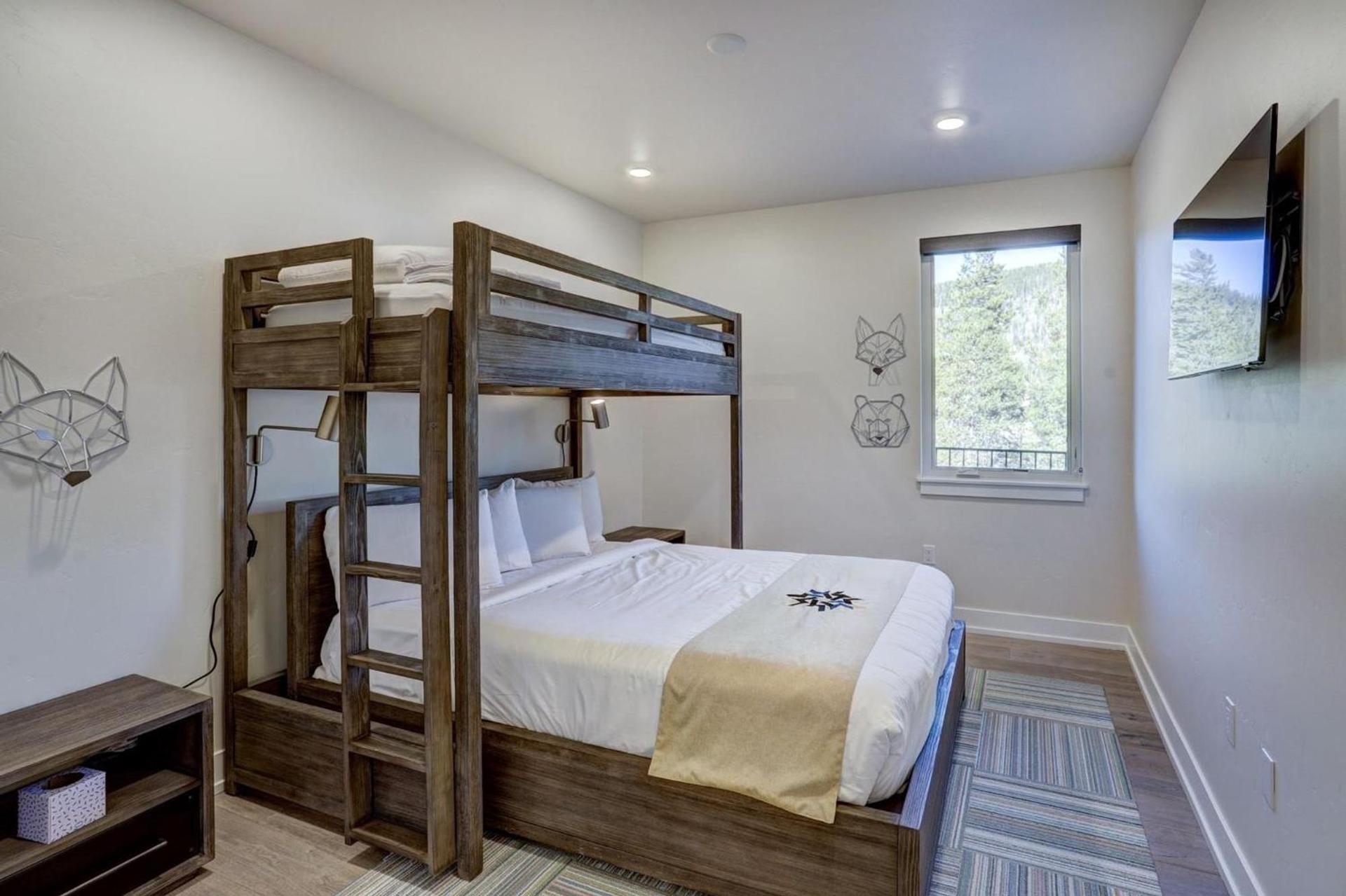 Clearwater Lofts by Vail Resorts photo 32