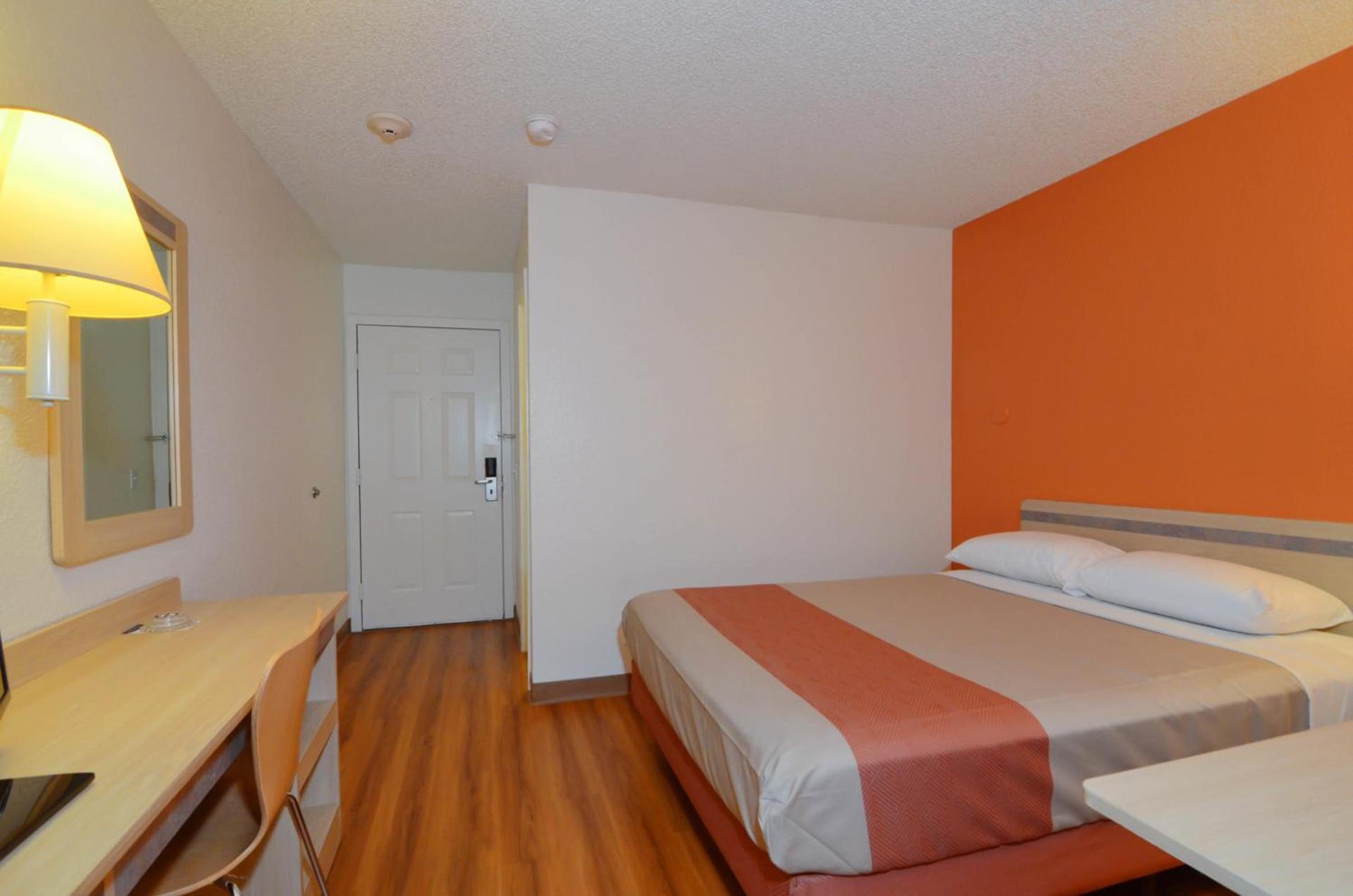 Motel 6-North Palm Springs, CA - North photo 11