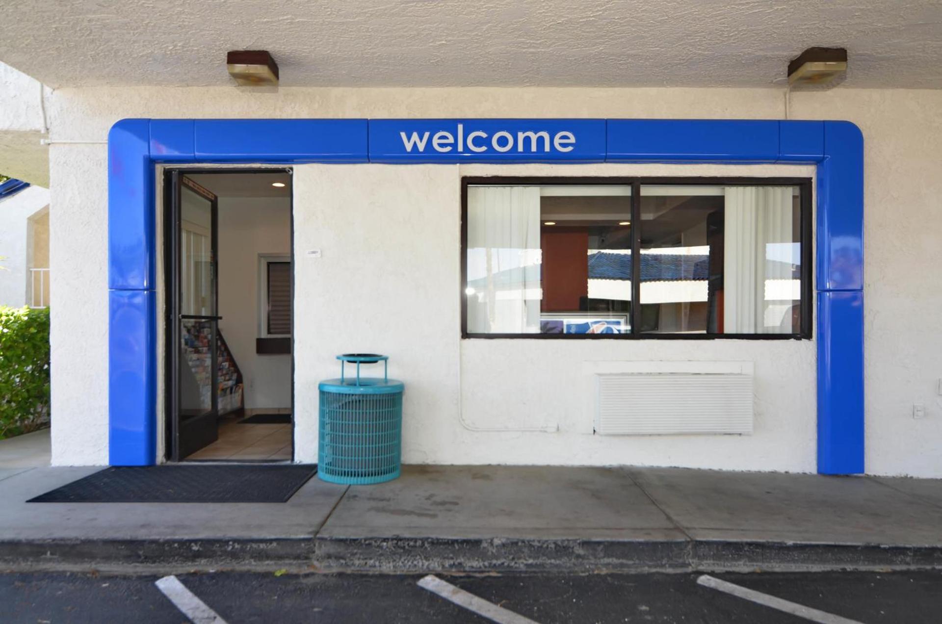 Motel 6-North Palm Springs, CA - North photo 25