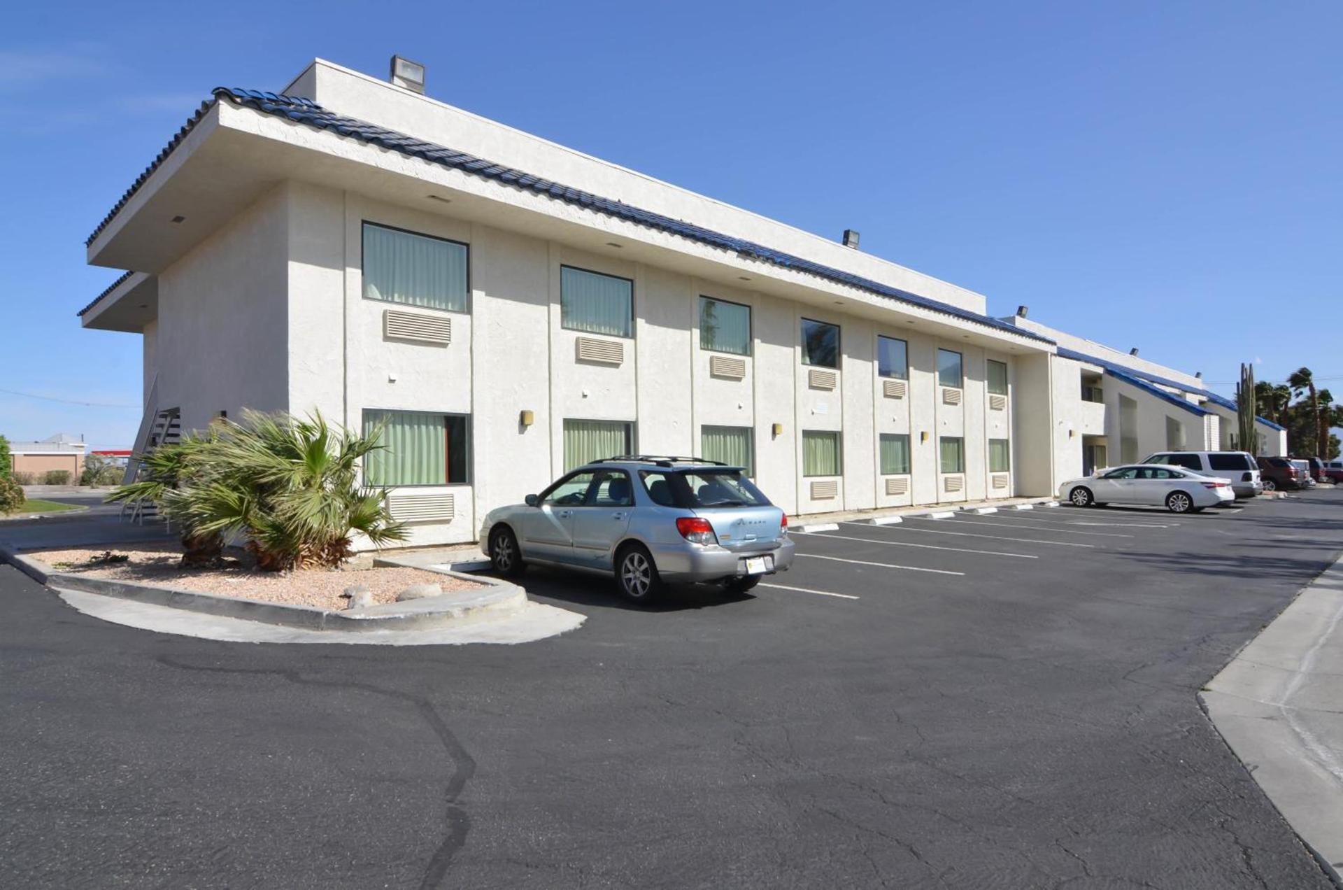 Motel 6-North Palm Springs, CA - North photo 4