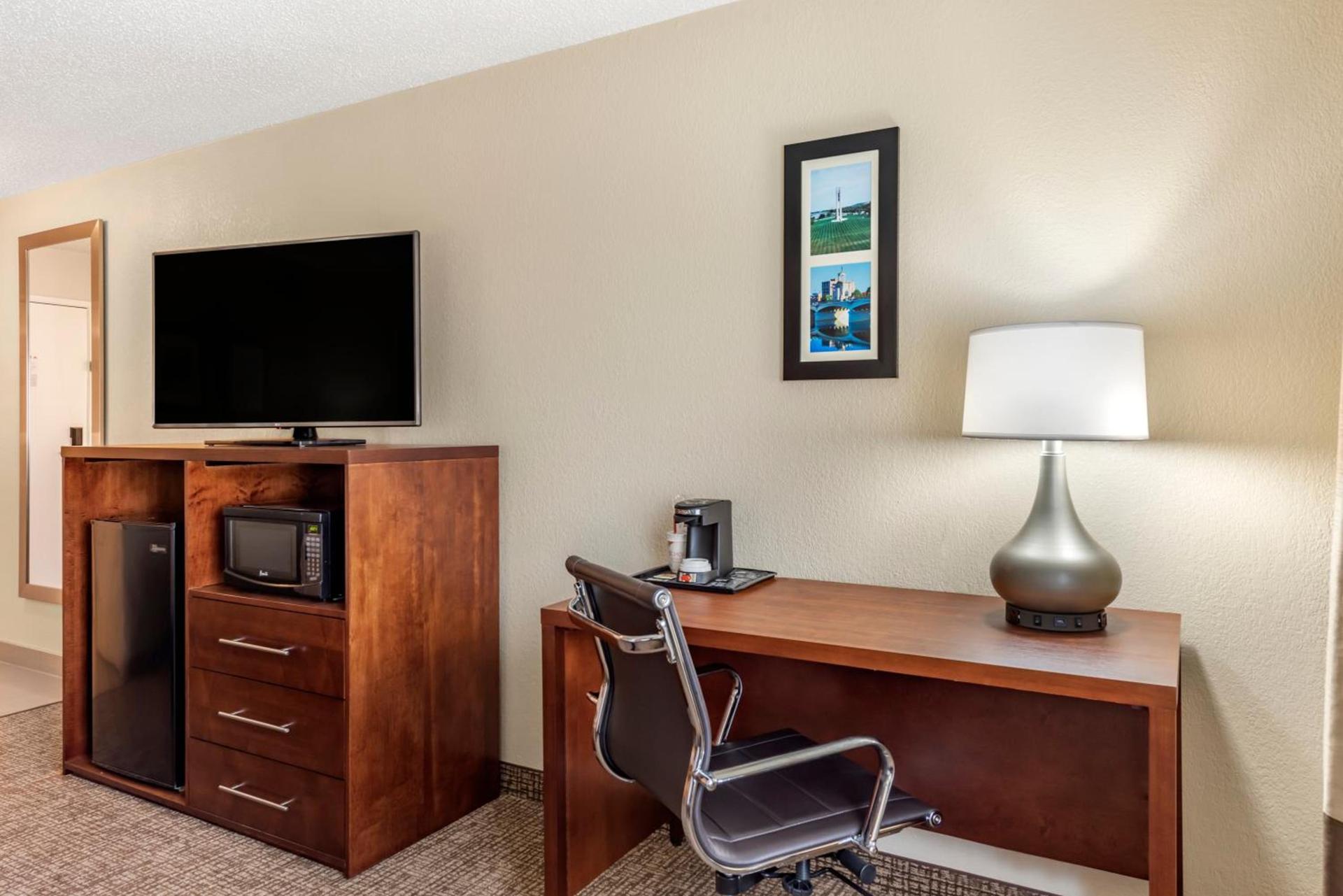 Comfort Inn & Suites Middletown - Franklin photo 36