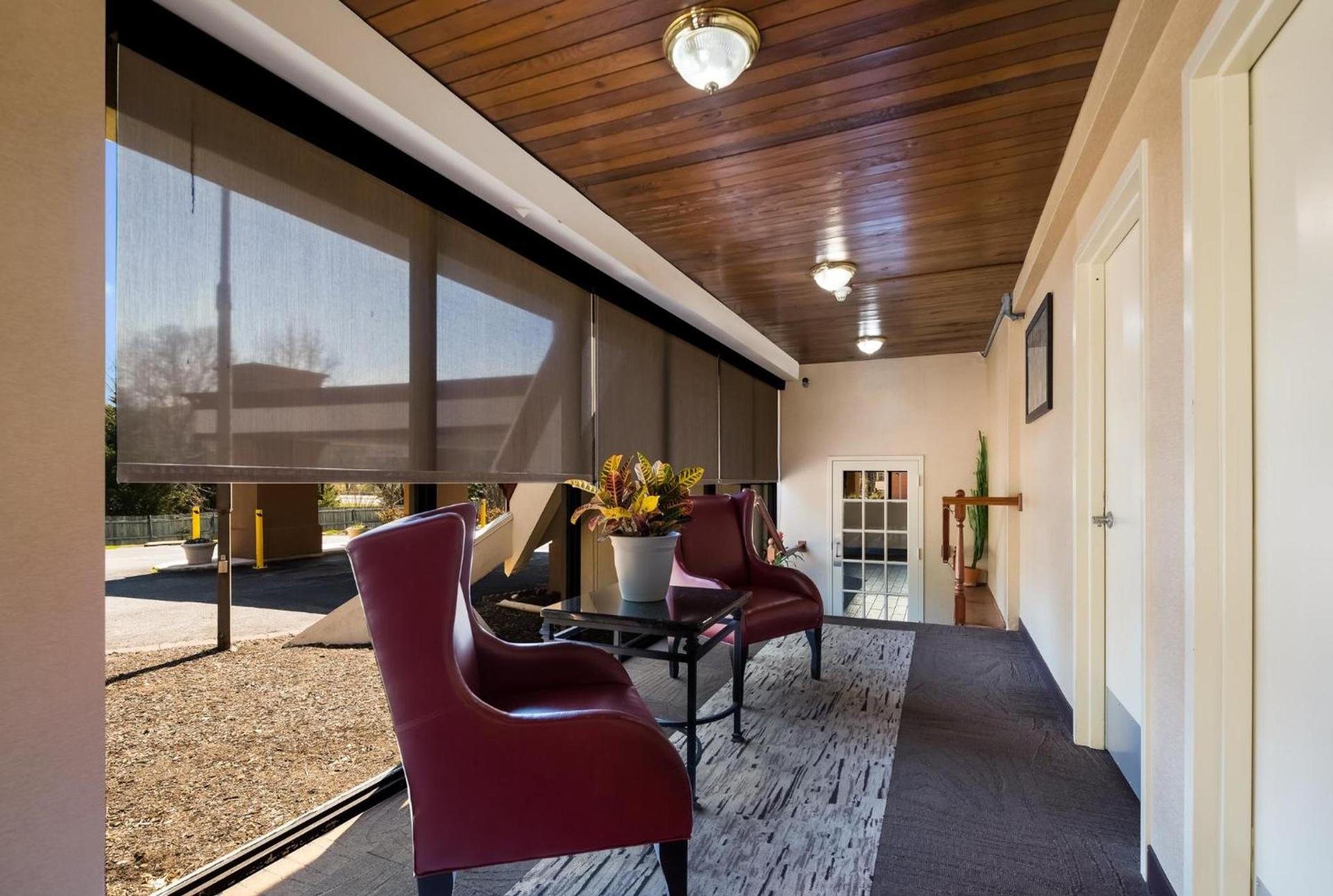Red Roof Inn and Suites Newark - University photo 25