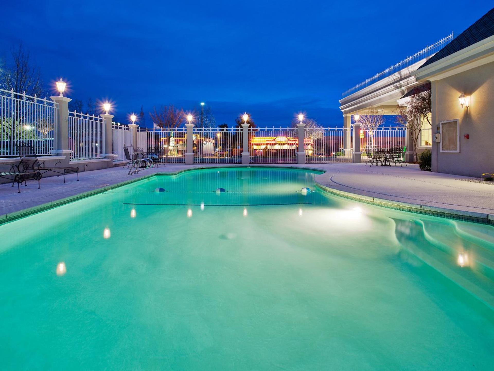 Holiday Inn Redding by IHG photo 6
