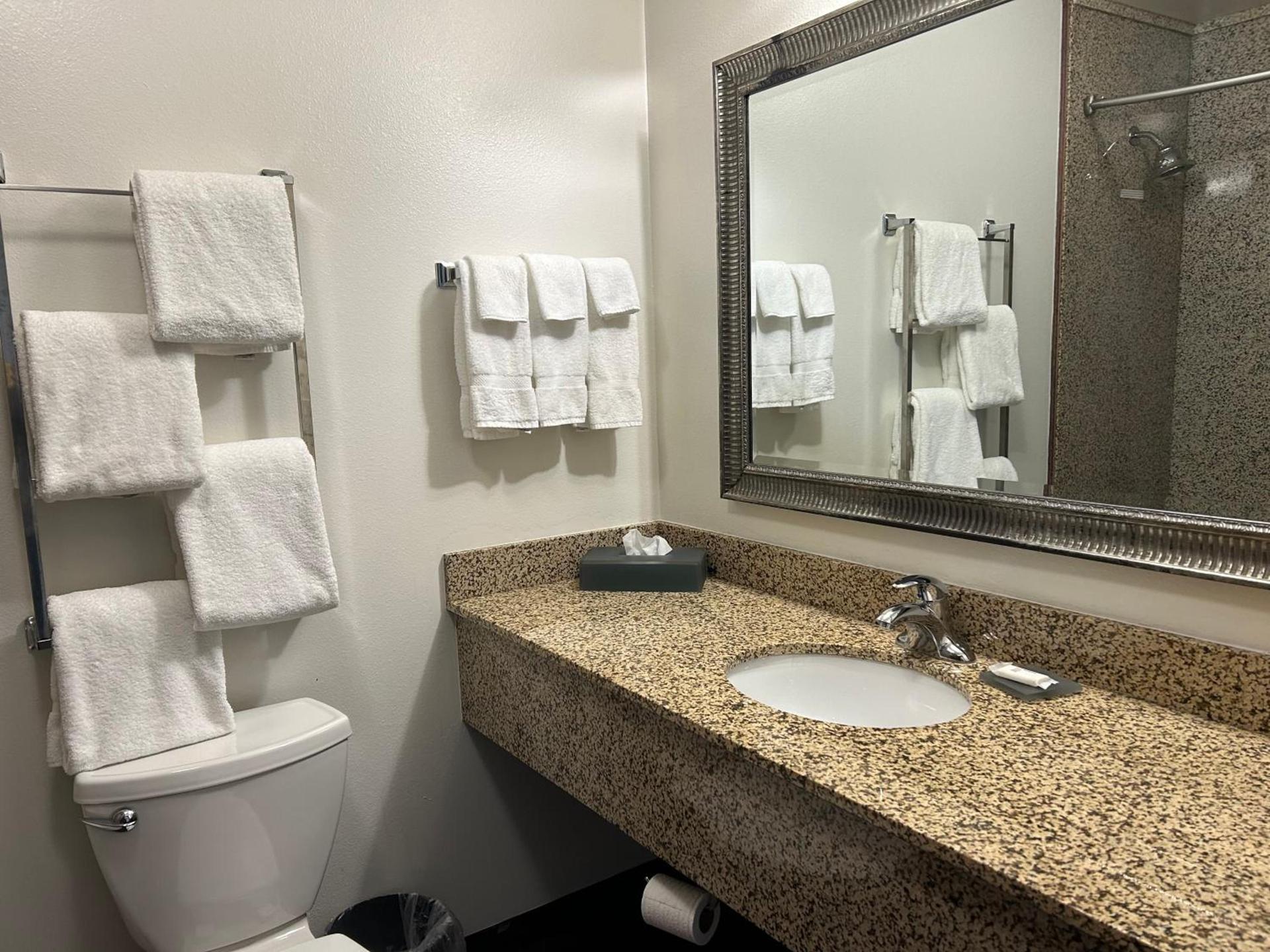 La Quinta by Wyndham Bozeman photo 32