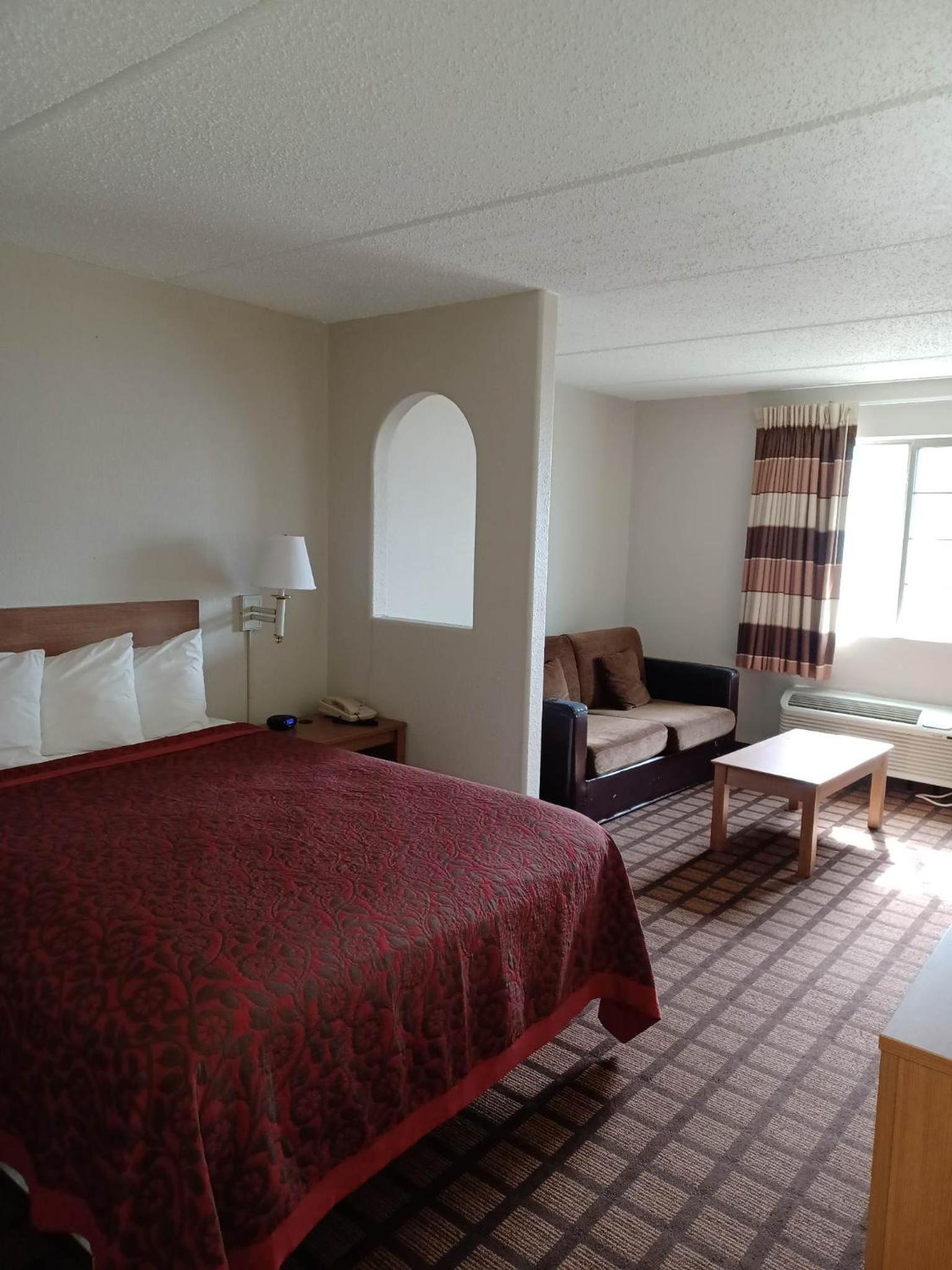 Days Inn & Suites by Wyndham Laredo photo 26