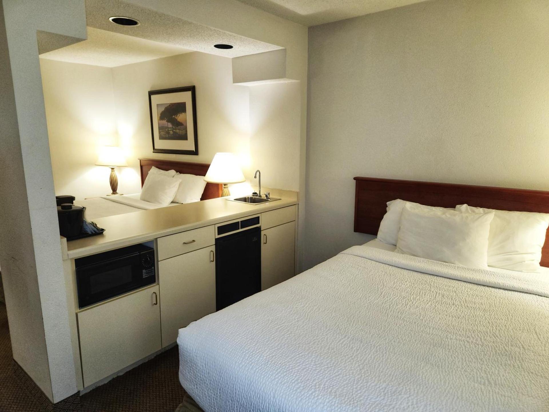 La Quinta by Wyndham Appleton College Avenue photo 31