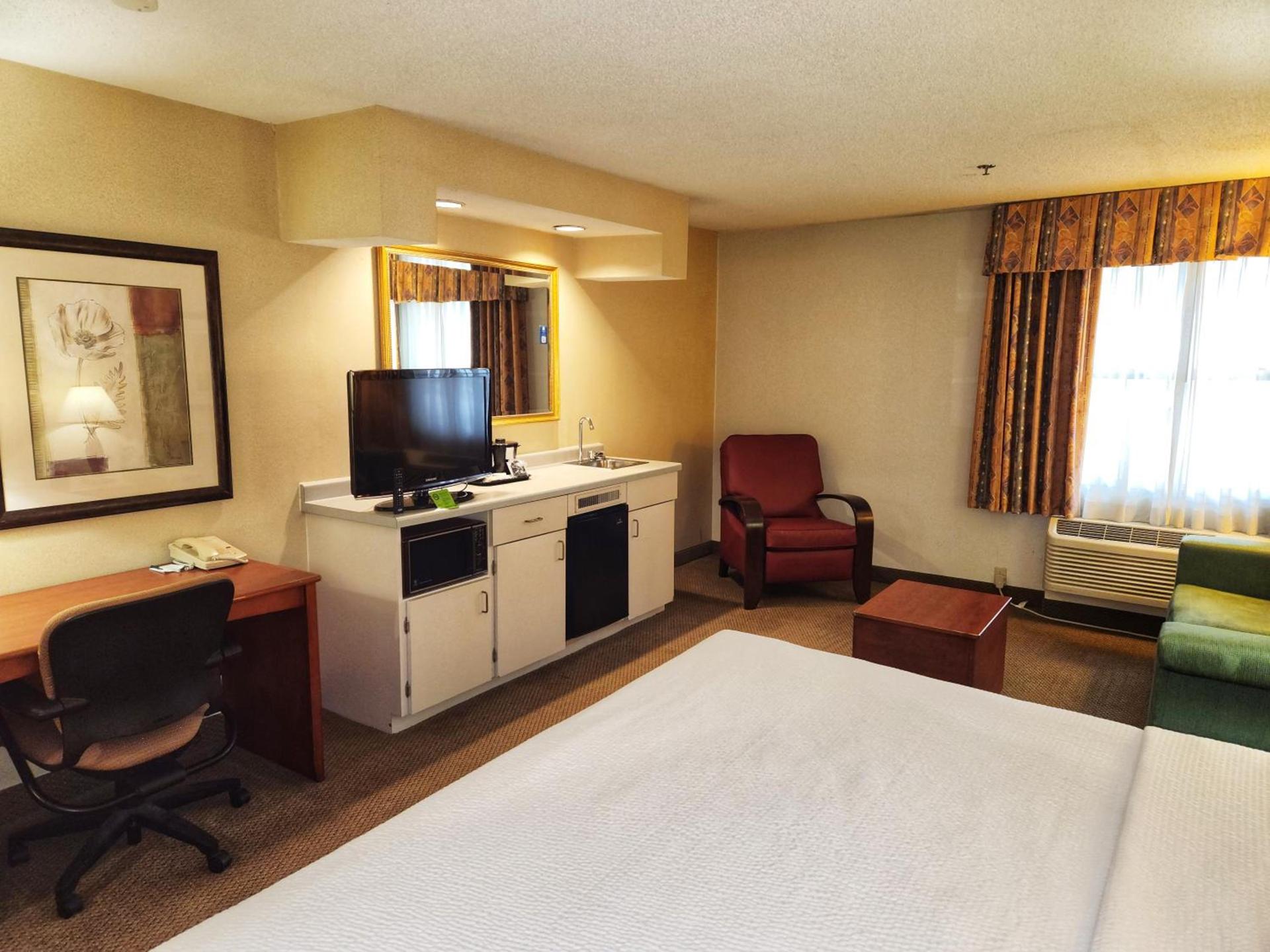 La Quinta by Wyndham Appleton College Avenue photo 32