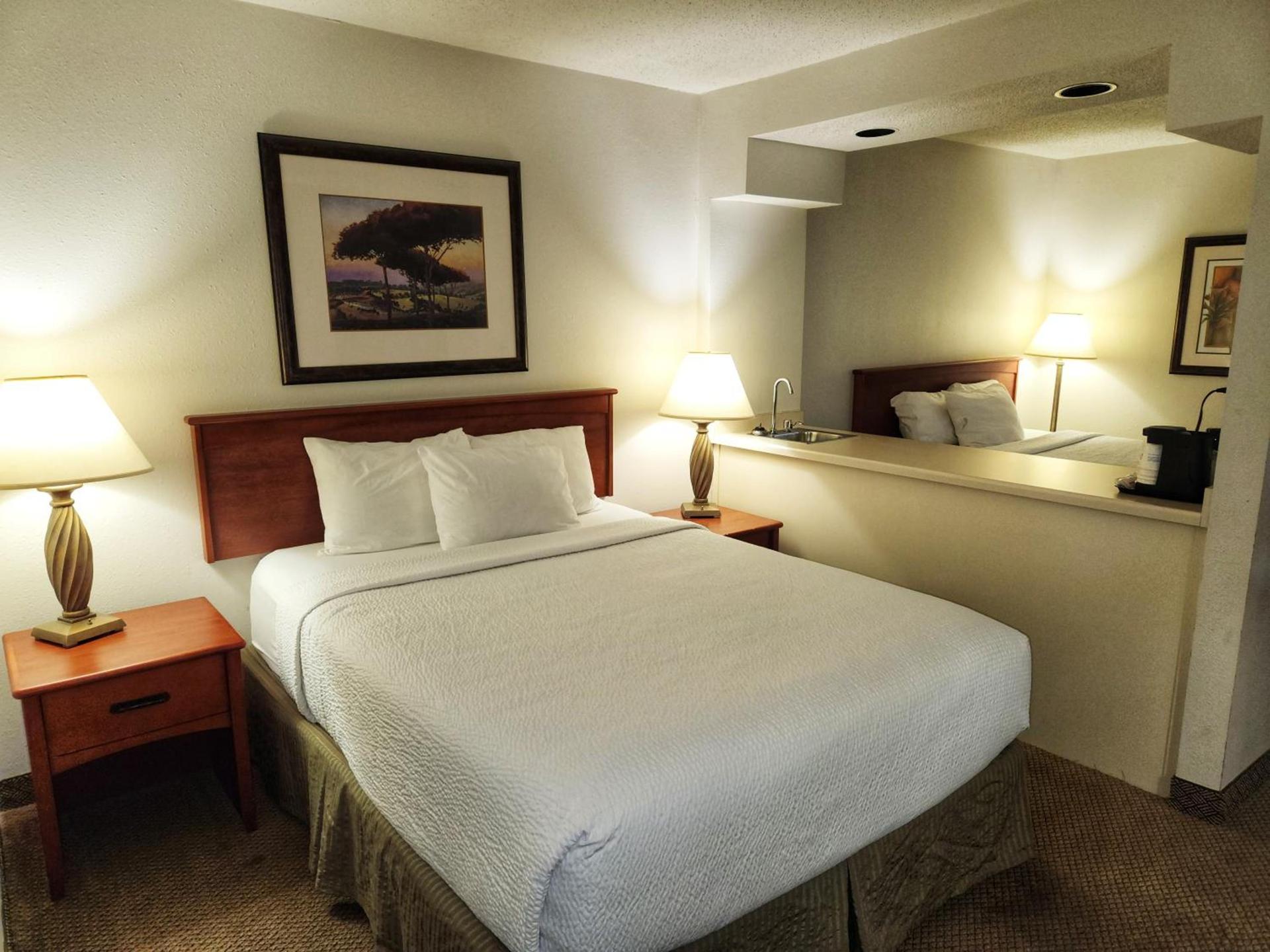 La Quinta by Wyndham Appleton College Avenue photo 34