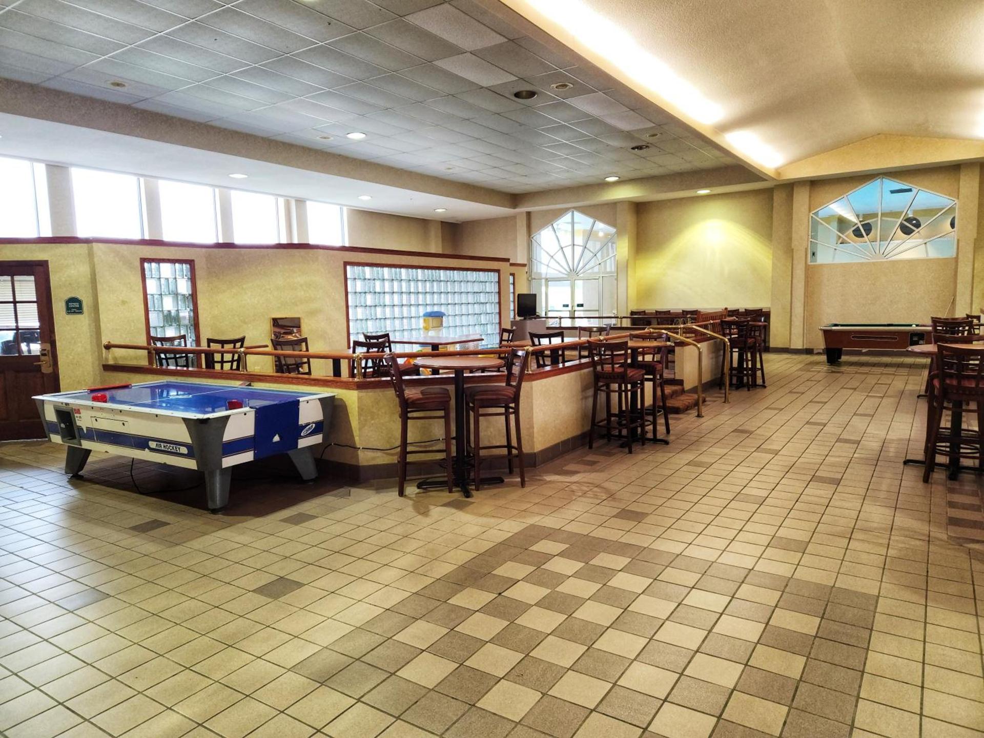 La Quinta by Wyndham Appleton College Avenue photo 47