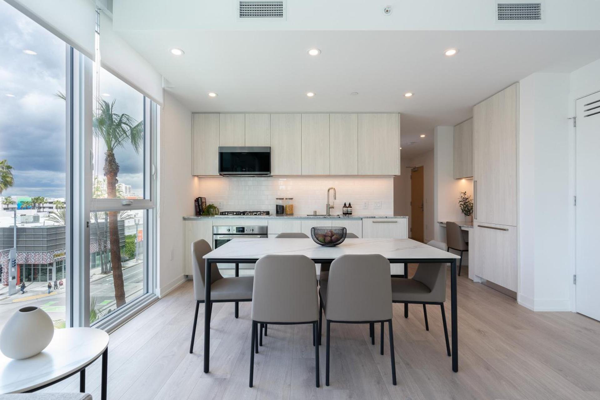 Level Long Beach - East Village photo 83