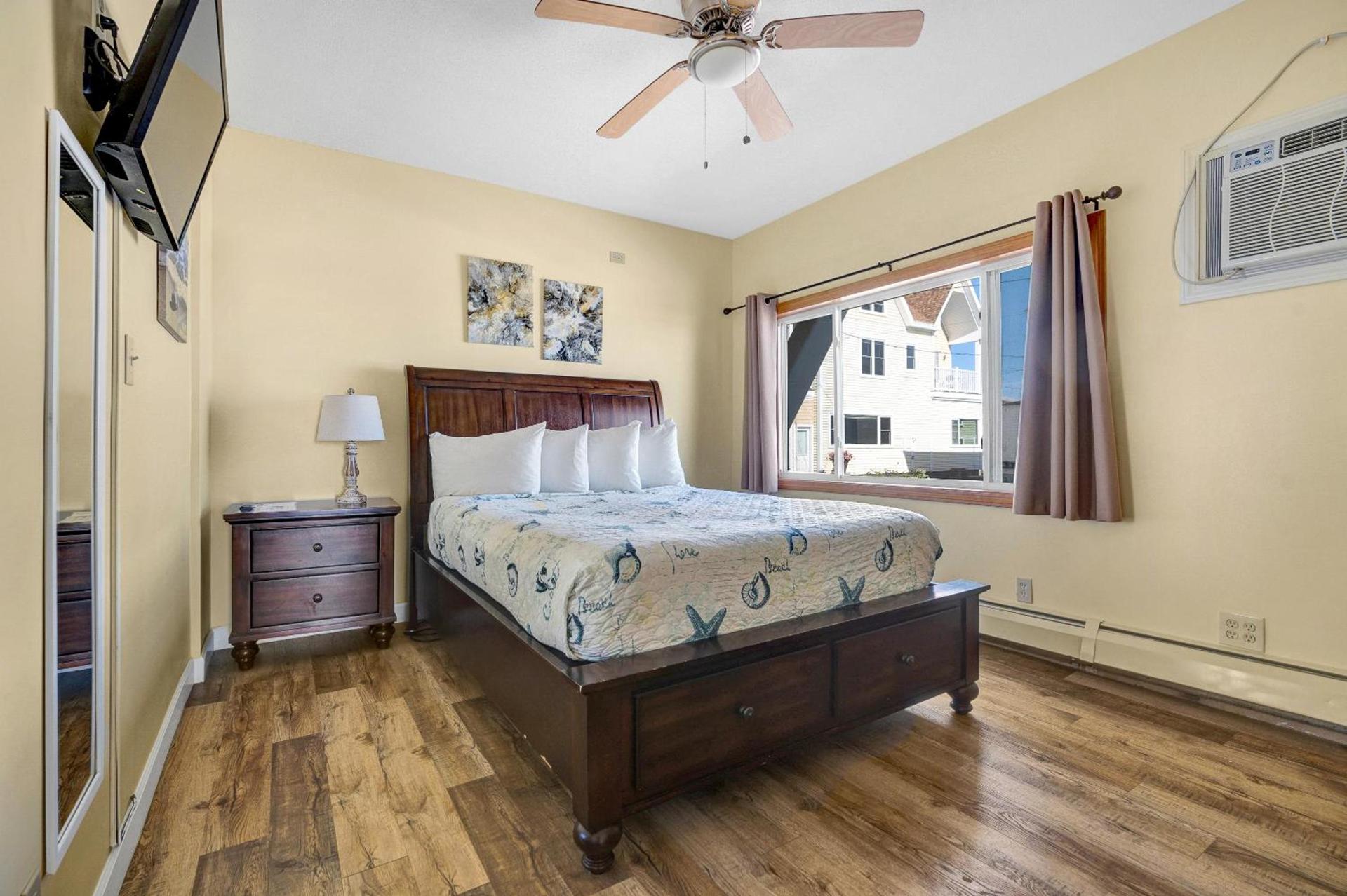 Abellona Inn & Suites photo 82