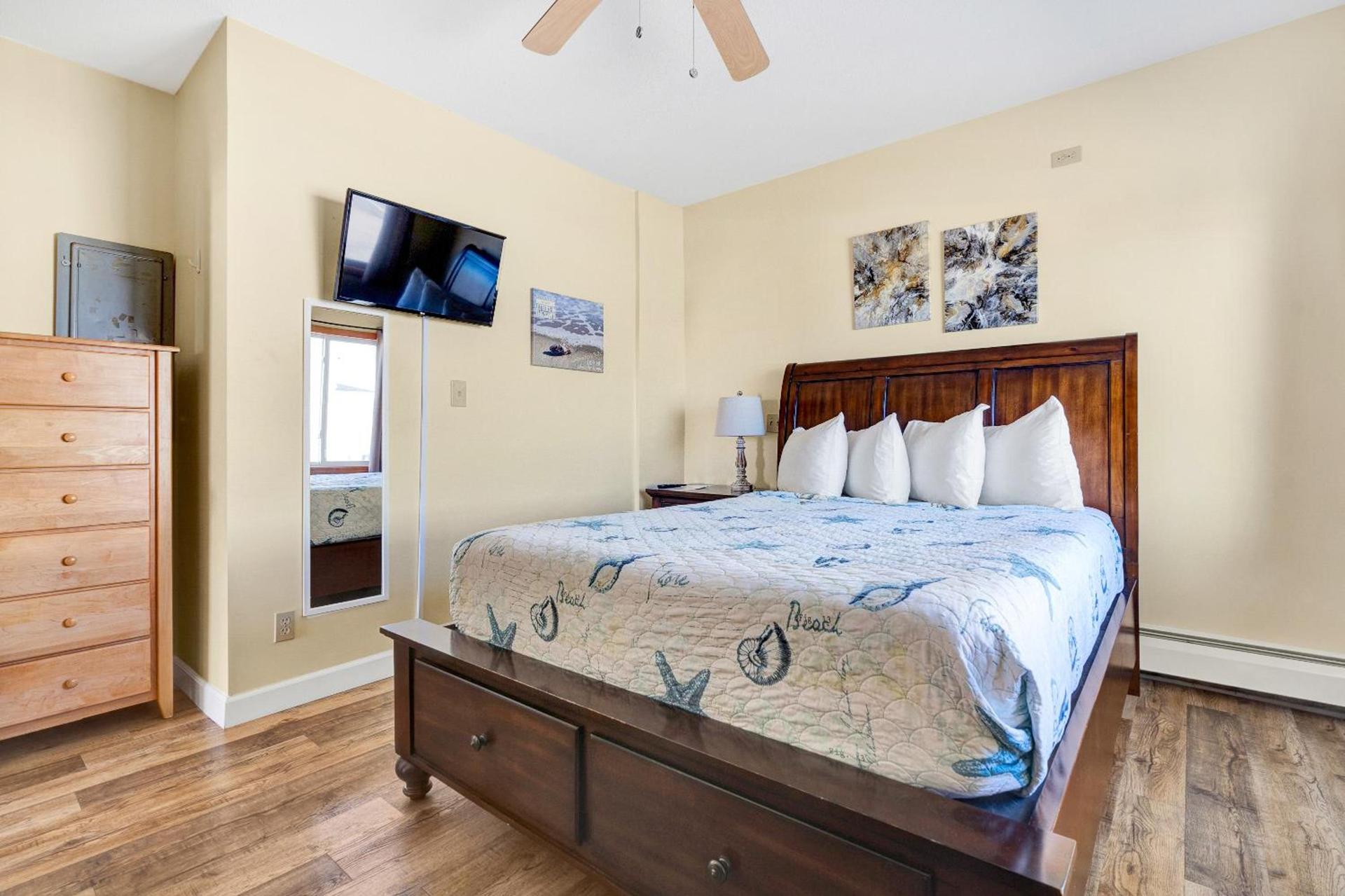 Abellona Inn & Suites photo 81