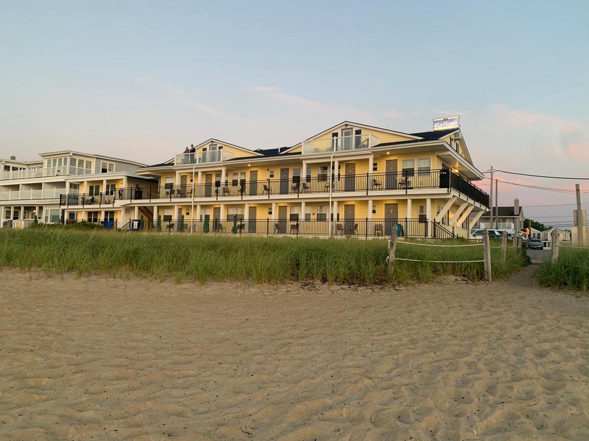 Abellona Inn & Suites photo 96
