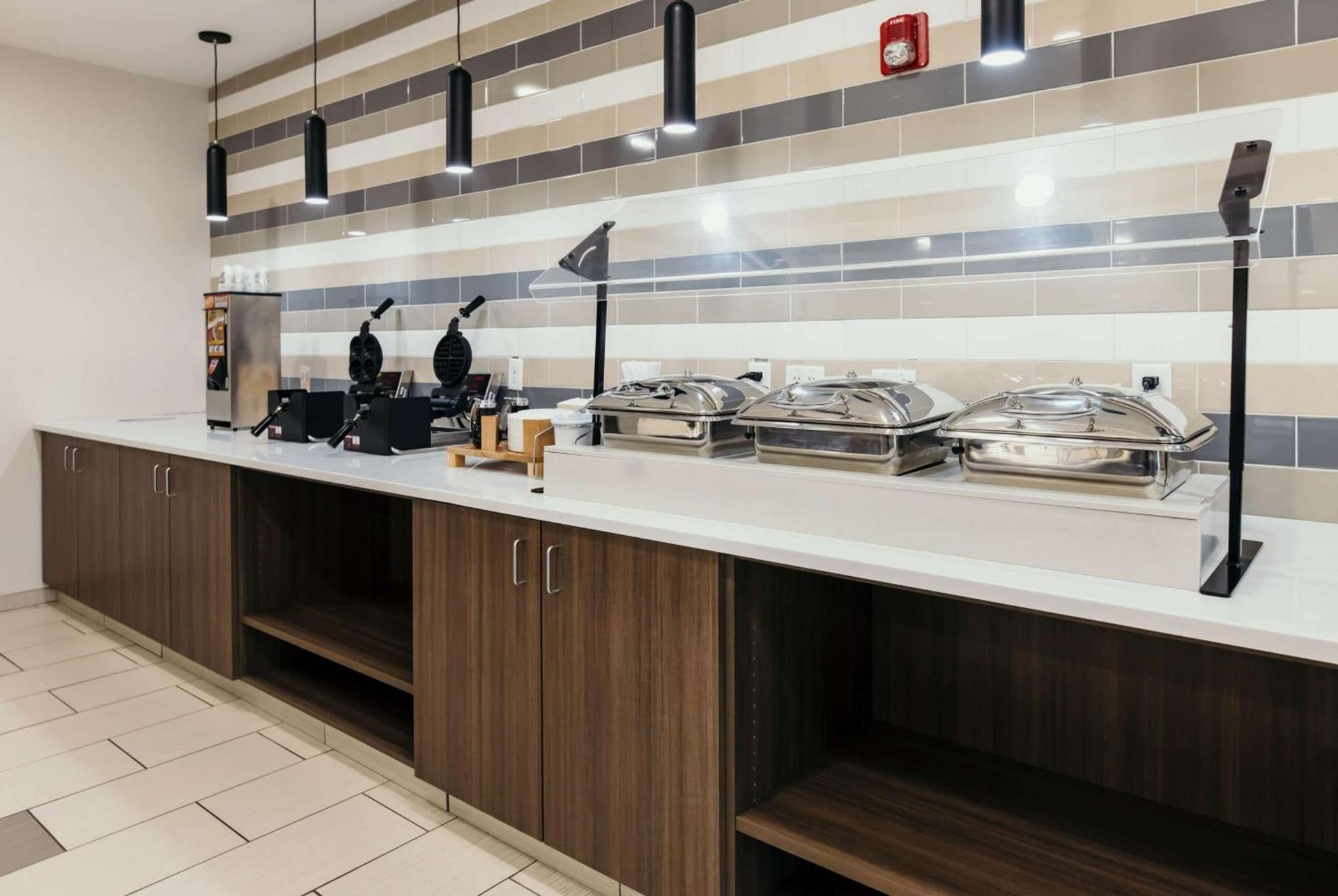 La Quinta Inn & Suites by Wyndham Ankeny IA - Des Moines IA photo 30