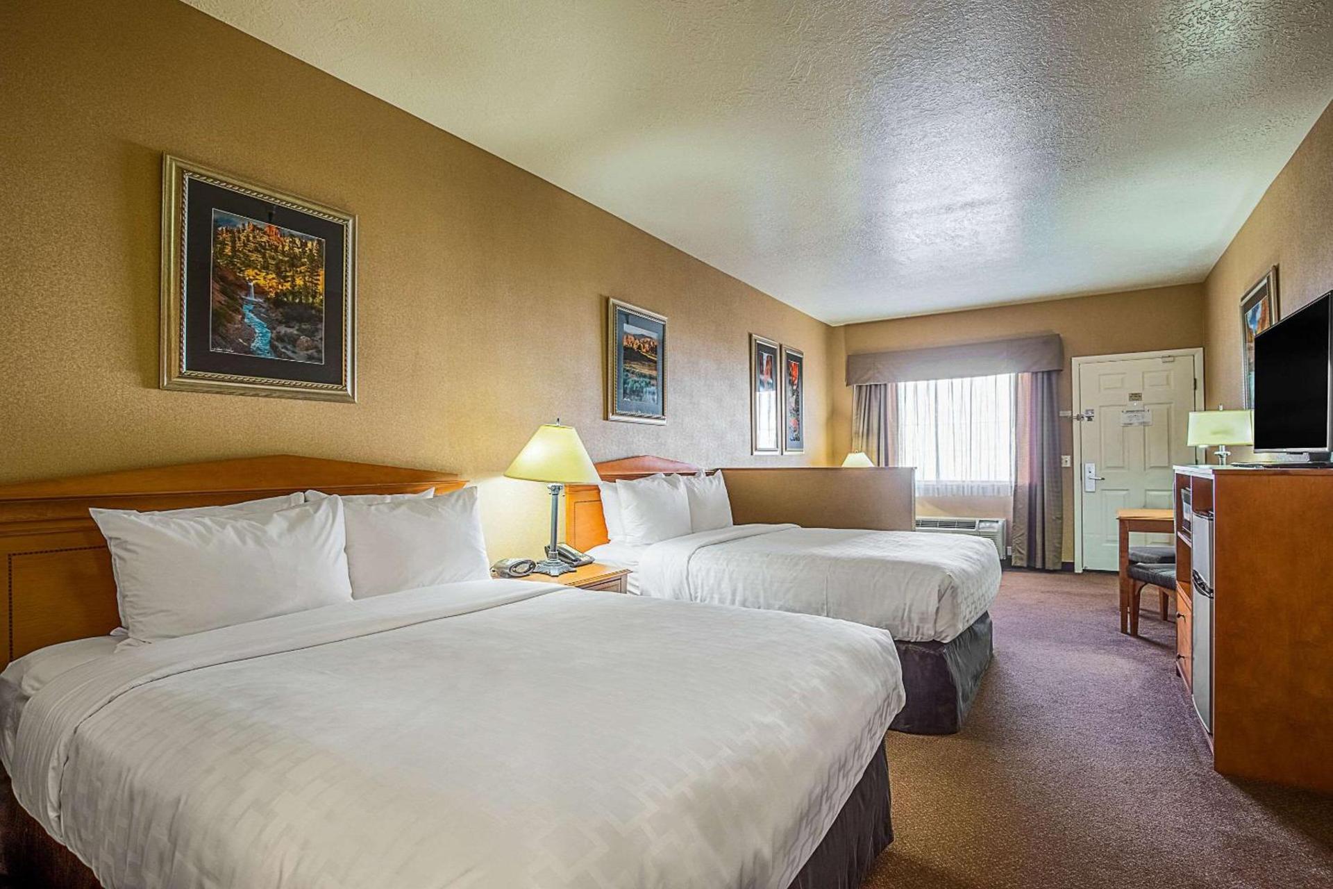 Clarion Suites St George - Convention Center Area photo 23