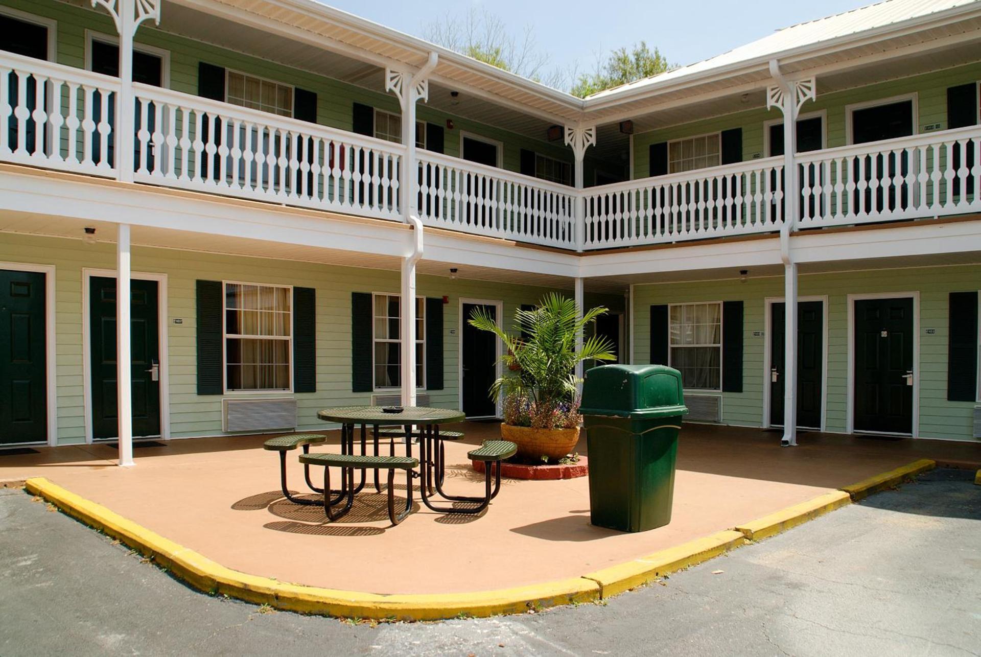 Key West Inn - Fairhope photo 9