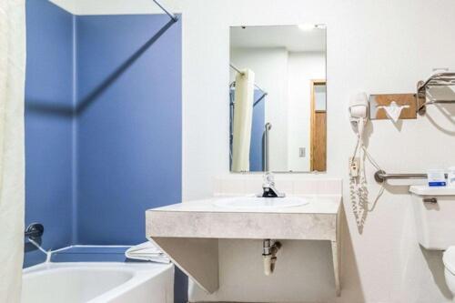 Rodeway Inn Enumclaw Mount Rainier-Crystal Mountain Area photo 35