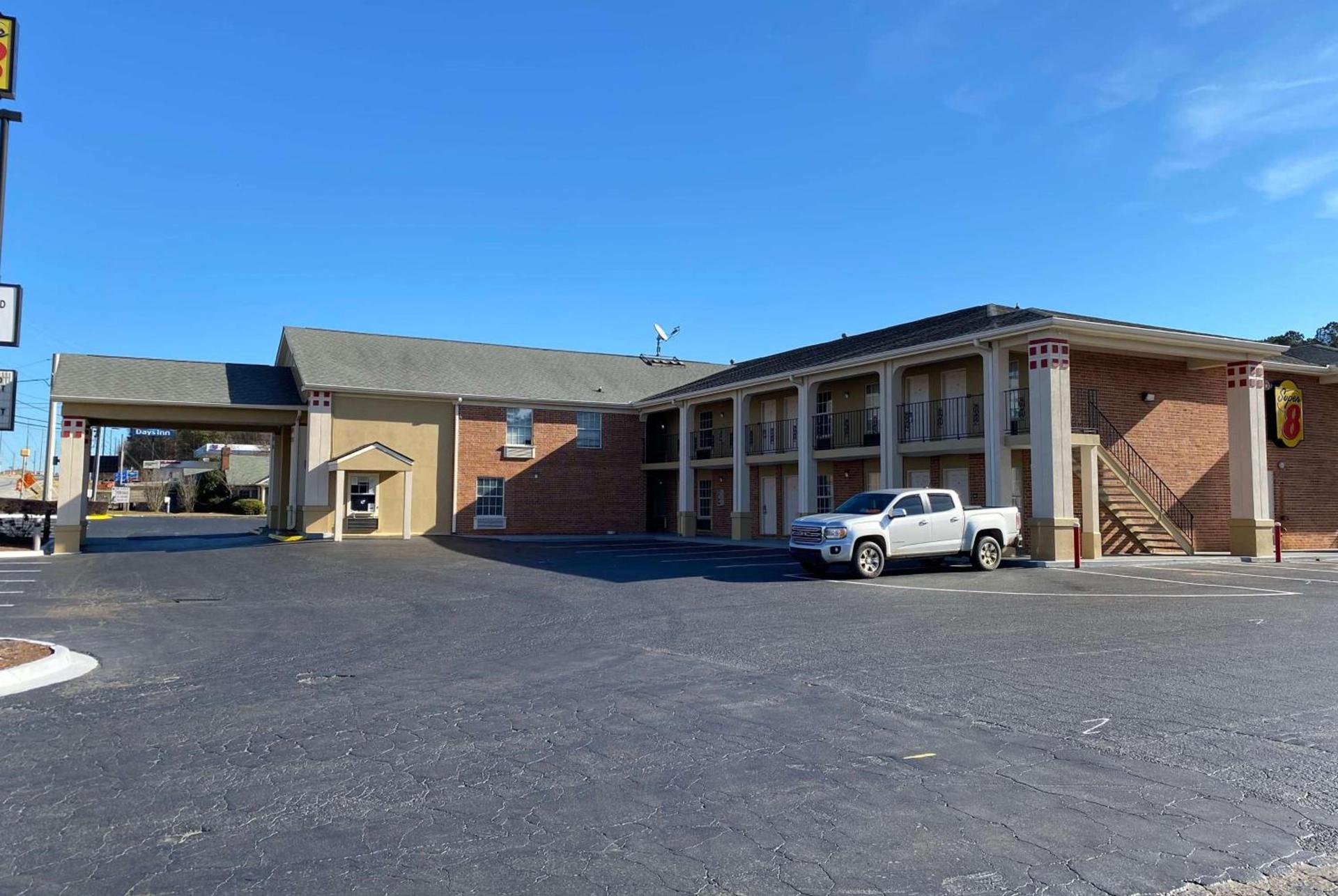 Super 8 by Wyndham Covington photo 3