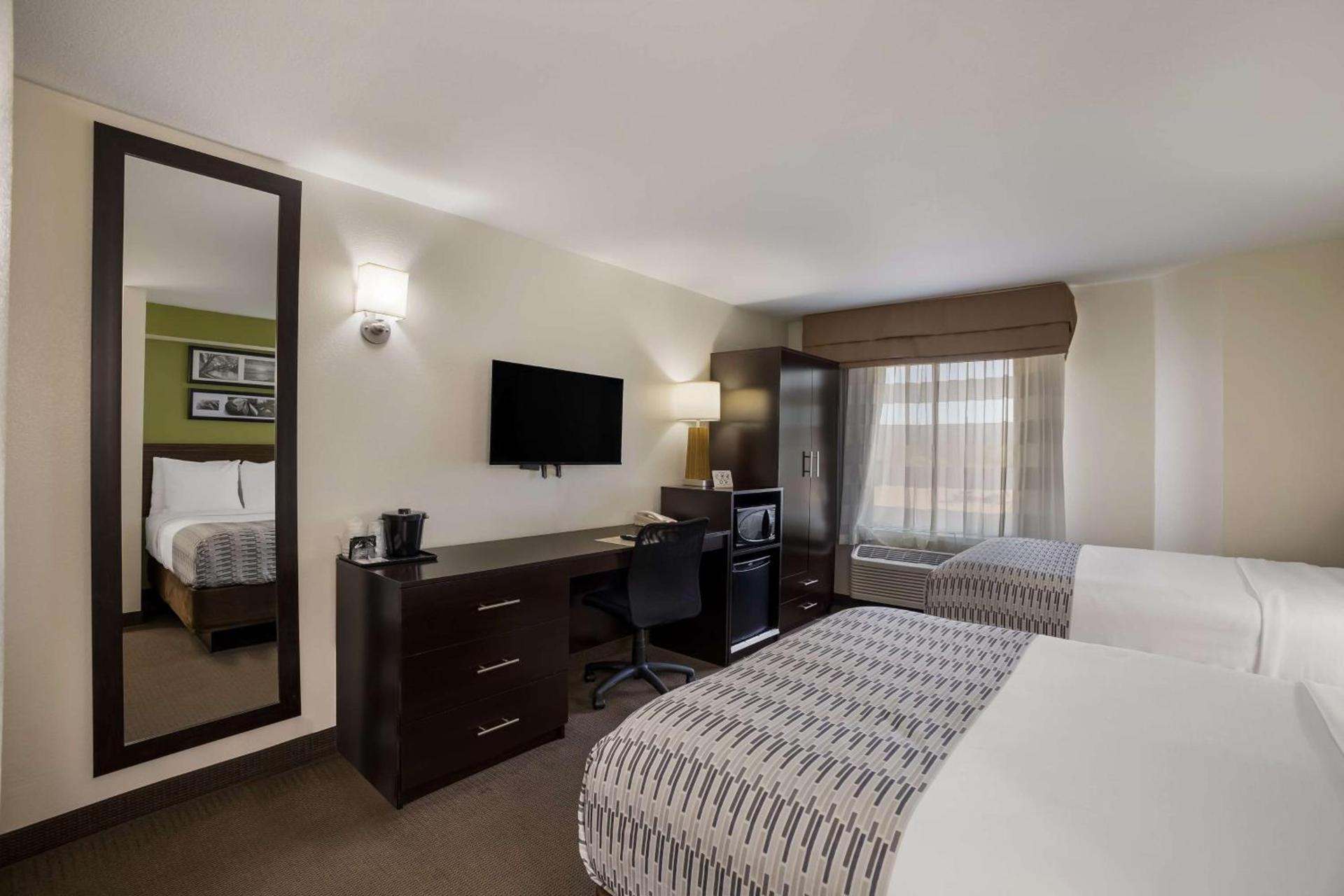 SureStay Plus by Best Western Mesa Superstition Springs photo 10