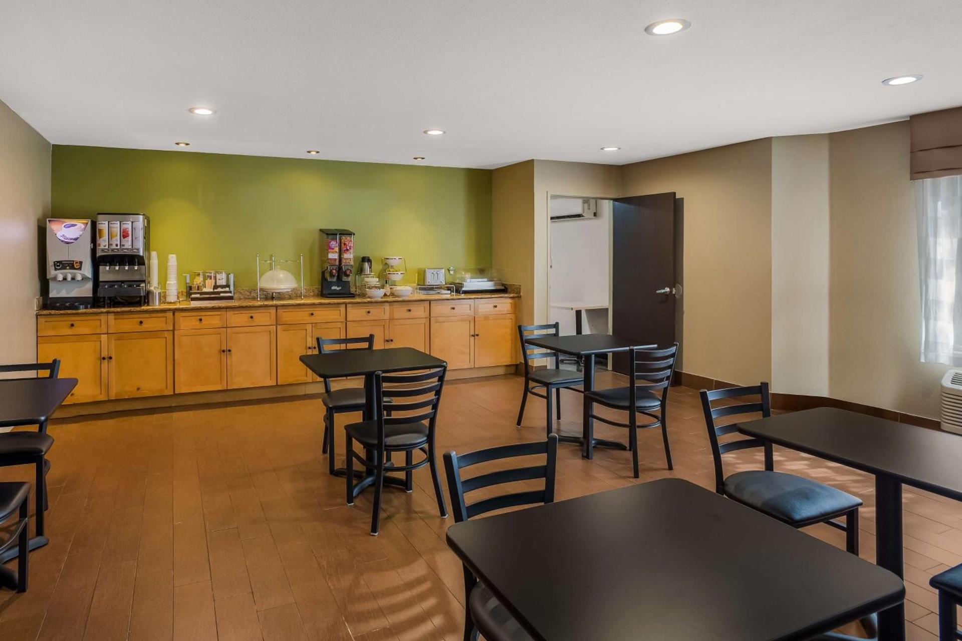 SureStay Plus by Best Western Mesa Superstition Springs photo 5