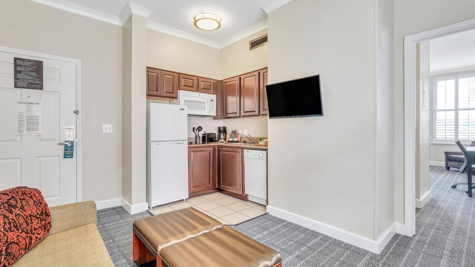 Staybridge Suites Savannah Historic District by IHG photo 22