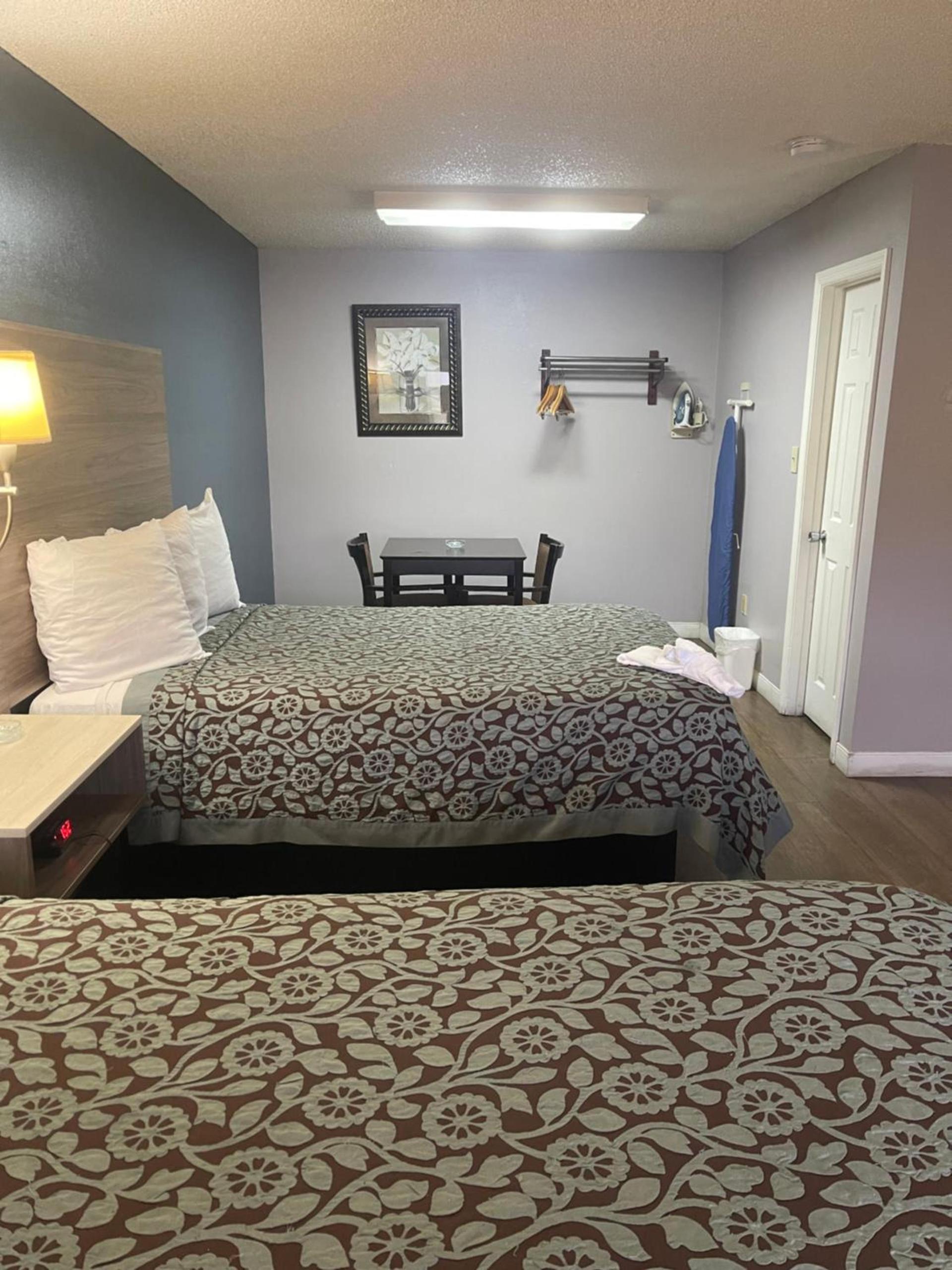 Blue Spring Inn Orange City photo 22