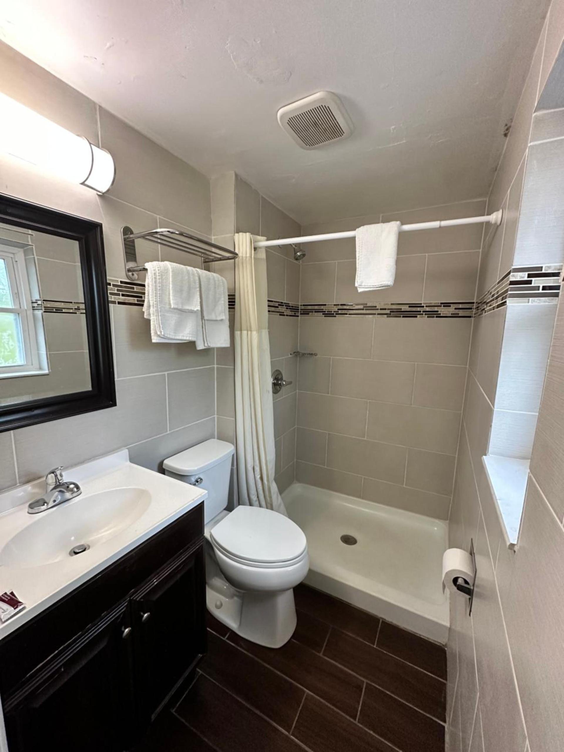 Bestway Inn photo 3