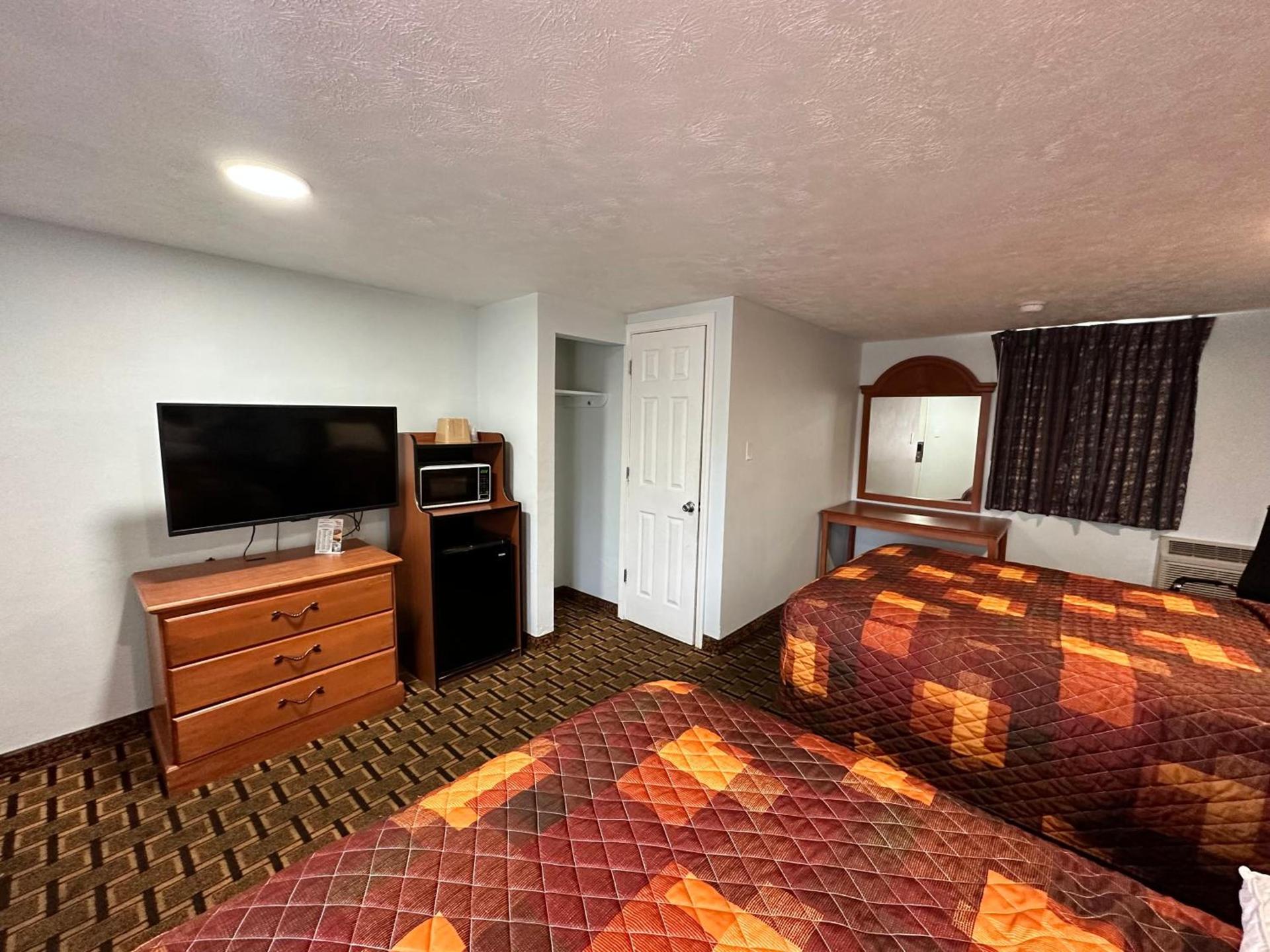 Bestway Inn photo 13