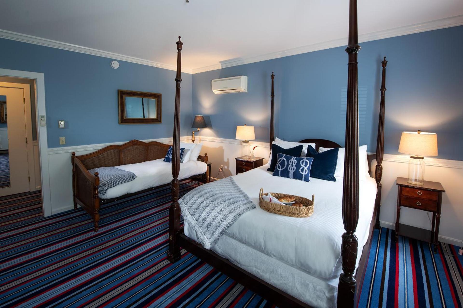 Kennebunkport Inn photo 50