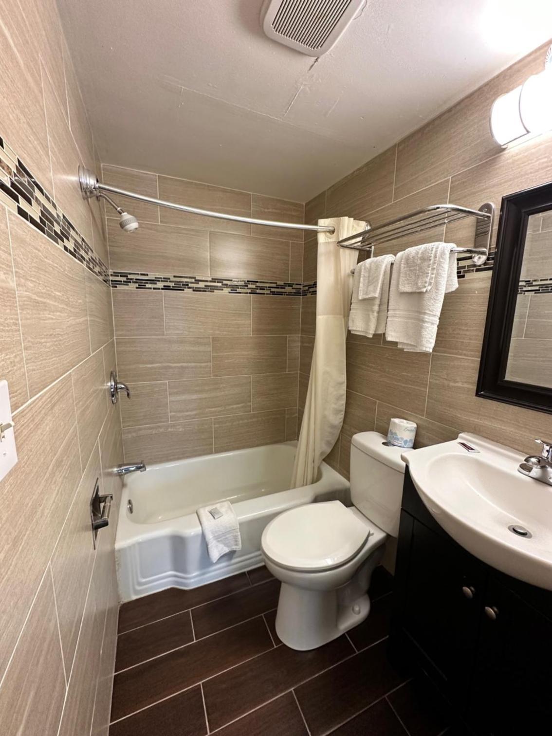 Bestway Inn photo 10
