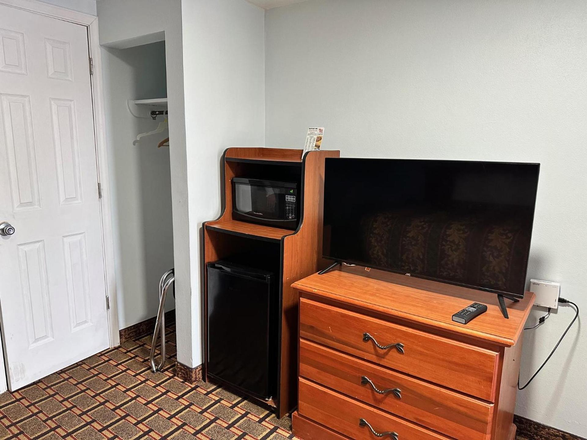 Bestway Inn photo 9