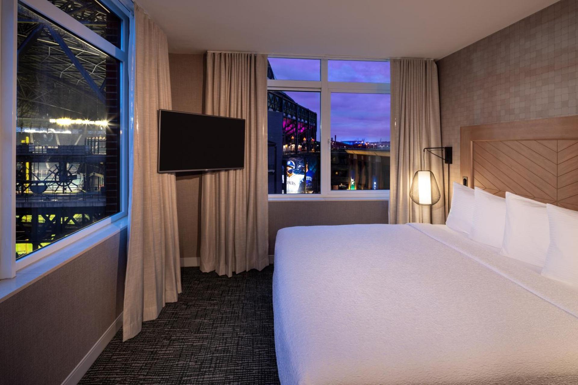 Silver Cloud Hotel - Seattle Stadium photo 43