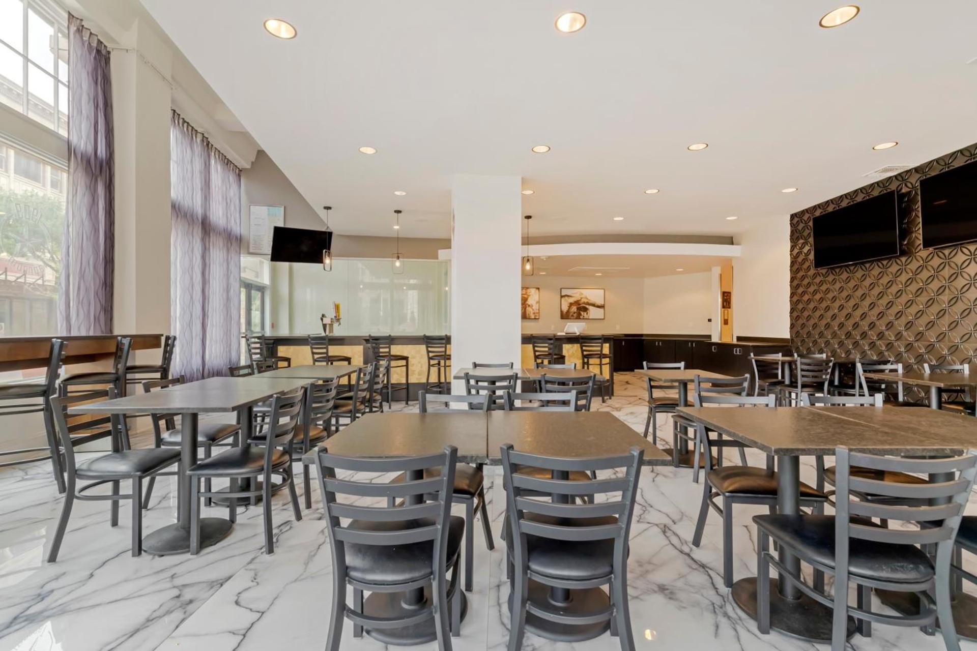 Hotel Gibbs Downtown Riverwalk photo 10