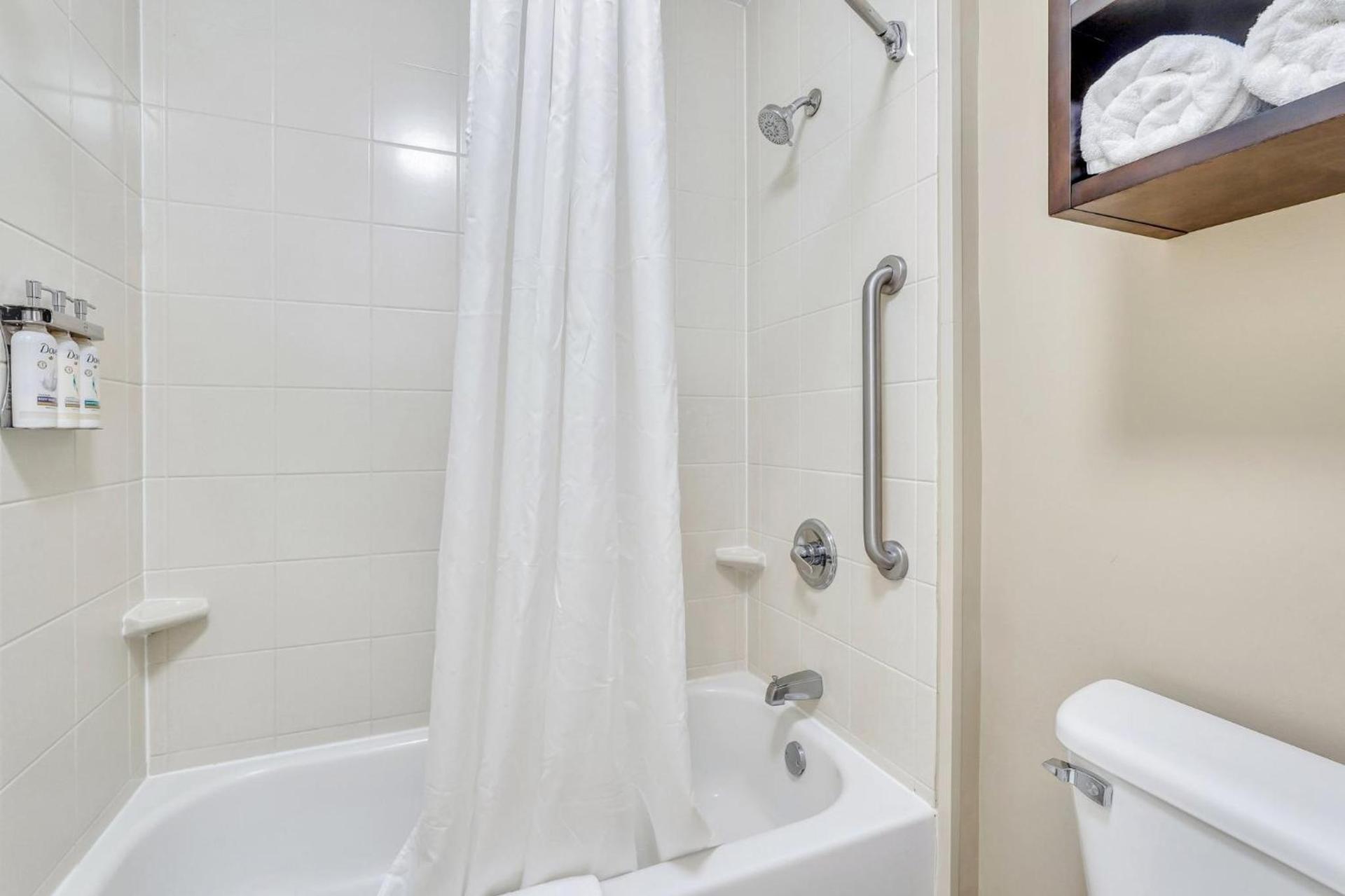 Staybridge Suites Savannah Historic District by IHG photo 25