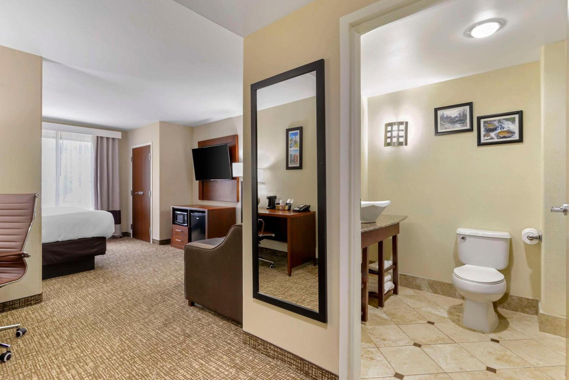 Comfort Suites At Kennesaw State University photo 13