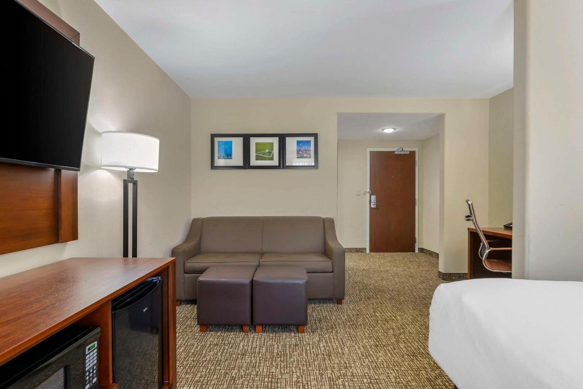Comfort Suites At Kennesaw State University photo 17