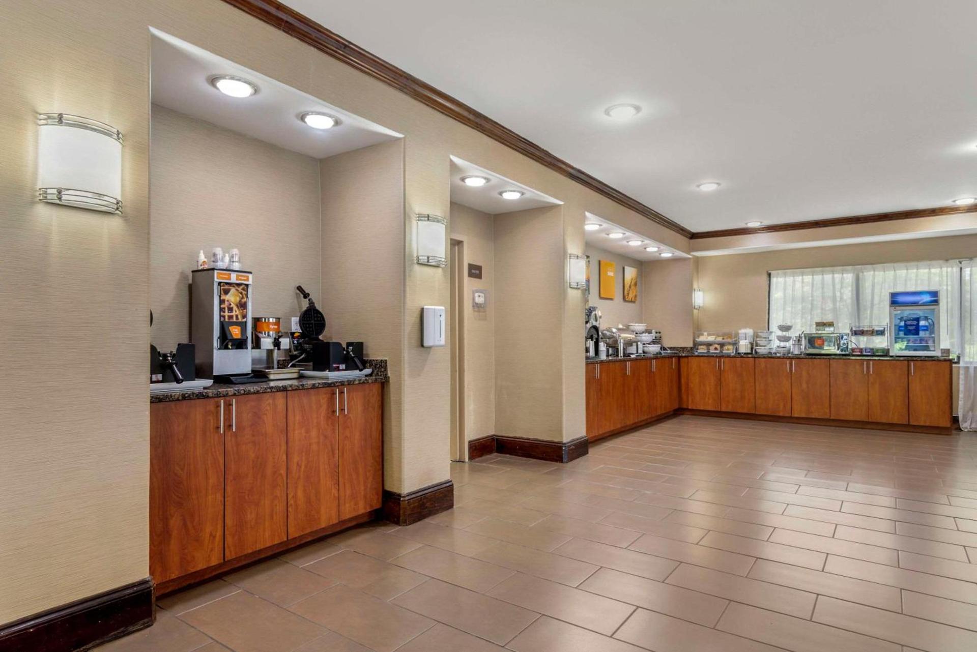 Comfort Suites At Kennesaw State University photo 34